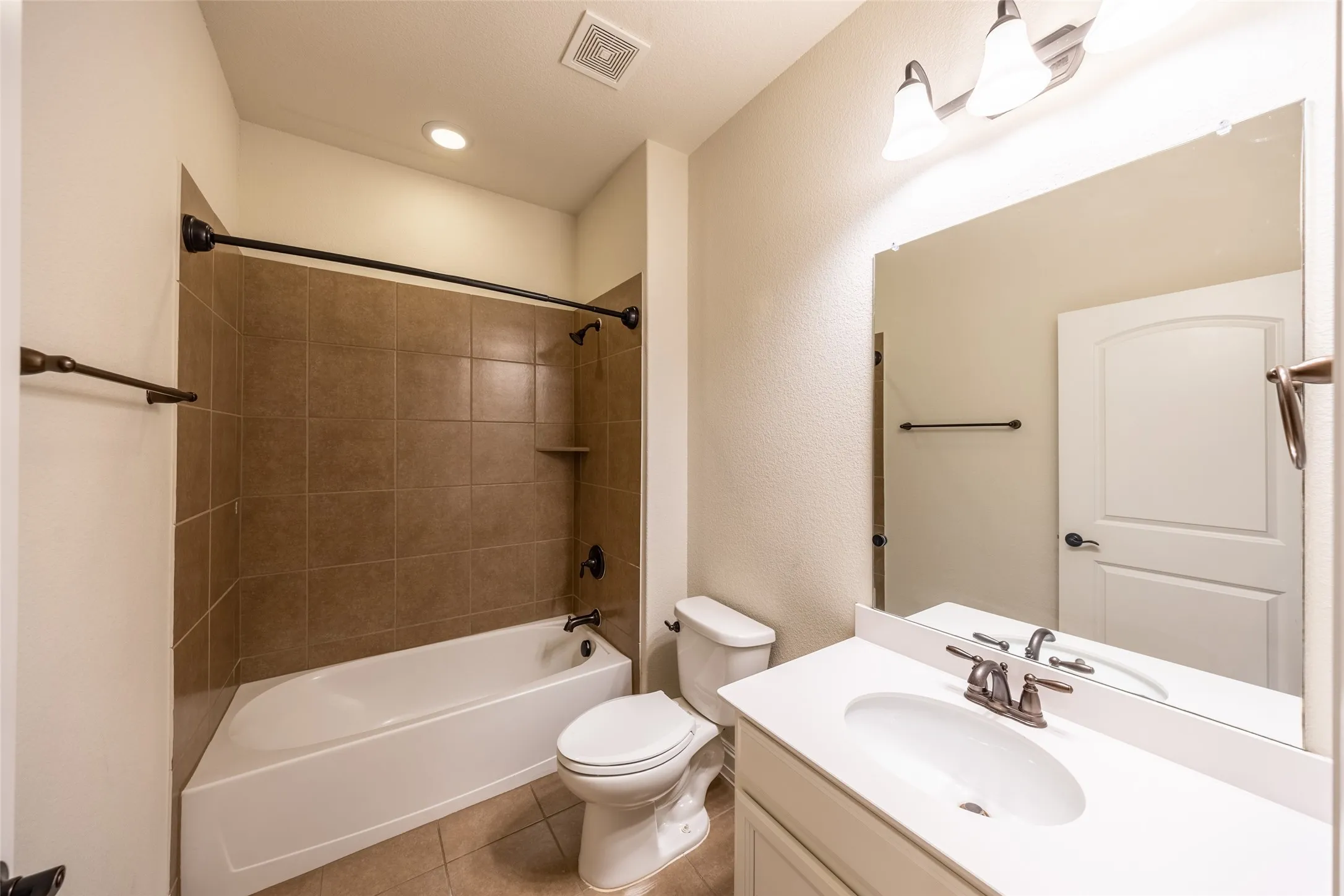 Single Family Residence For Rent in Collin County , 830 Birdie Drive, Allen, Texas 75013, 4 Bedroom, 3 Bathroom, 2 Garage spaces, 2,512 Sqft, built in 2016, mls#21390034, Real Estate Agent in Allen, Homes For Rent in Collin county, Homes For Rent in Allen, Realtor in Allen Texas, Real Estate Brokerage Independent Realty Texas, Luminita Cordes Realtor