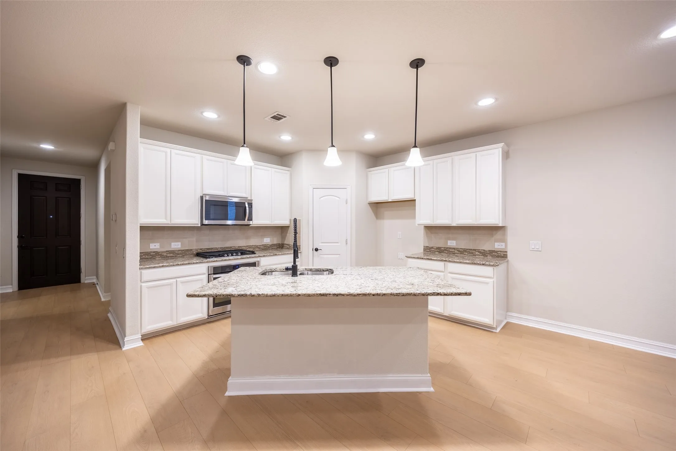 Single Family Residence For Rent in Collin County , 830 Birdie Drive, Allen, Texas 75013, 4 Bedroom, 3 Bathroom, 2 Garage spaces, 2,512 Sqft, built in 2016, mls#21390034, Real Estate Agent in Allen, Homes For Rent in Collin county, Homes For Rent in Allen, Realtor in Allen Texas, Real Estate Brokerage Independent Realty Texas, Luminita Cordes Realtor