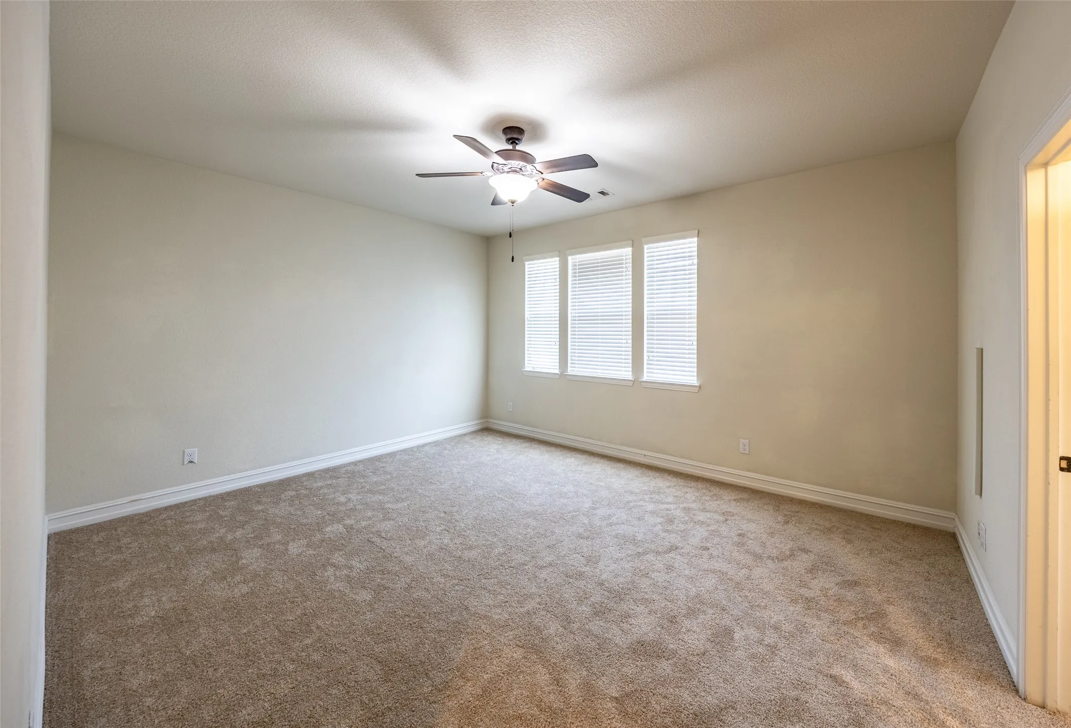 Single Family Residence For Rent in Collin County , 830 Birdie Drive, Allen, Texas 75013, 4 Bedroom, 3 Bathroom, 2 Garage spaces, 2,512 Sqft, built in 2016, mls#21390034, Real Estate Agent in Allen, Homes For Rent in Collin county, Homes For Rent in Allen, Realtor in Allen Texas, Real Estate Brokerage Independent Realty Texas, Luminita Cordes Realtor