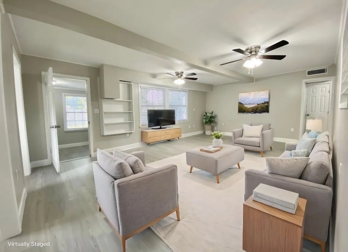 Single Family Residence For Sale in Galveston County , 100 17th Avenue N, Texas City, Texas 77590, 3 Bedroom, 2 Bathroom, Garage spaces, 1,710 Sqft, built in 1943, mls#21390036, Real Estate Agent in Texas City, Homes For Sale in Galveston county, Homes For Sale in Texas City, Realtor in Texas City Texas, Real Estate Brokerage Independent Realty Texas, Luminita Cordes Realtor