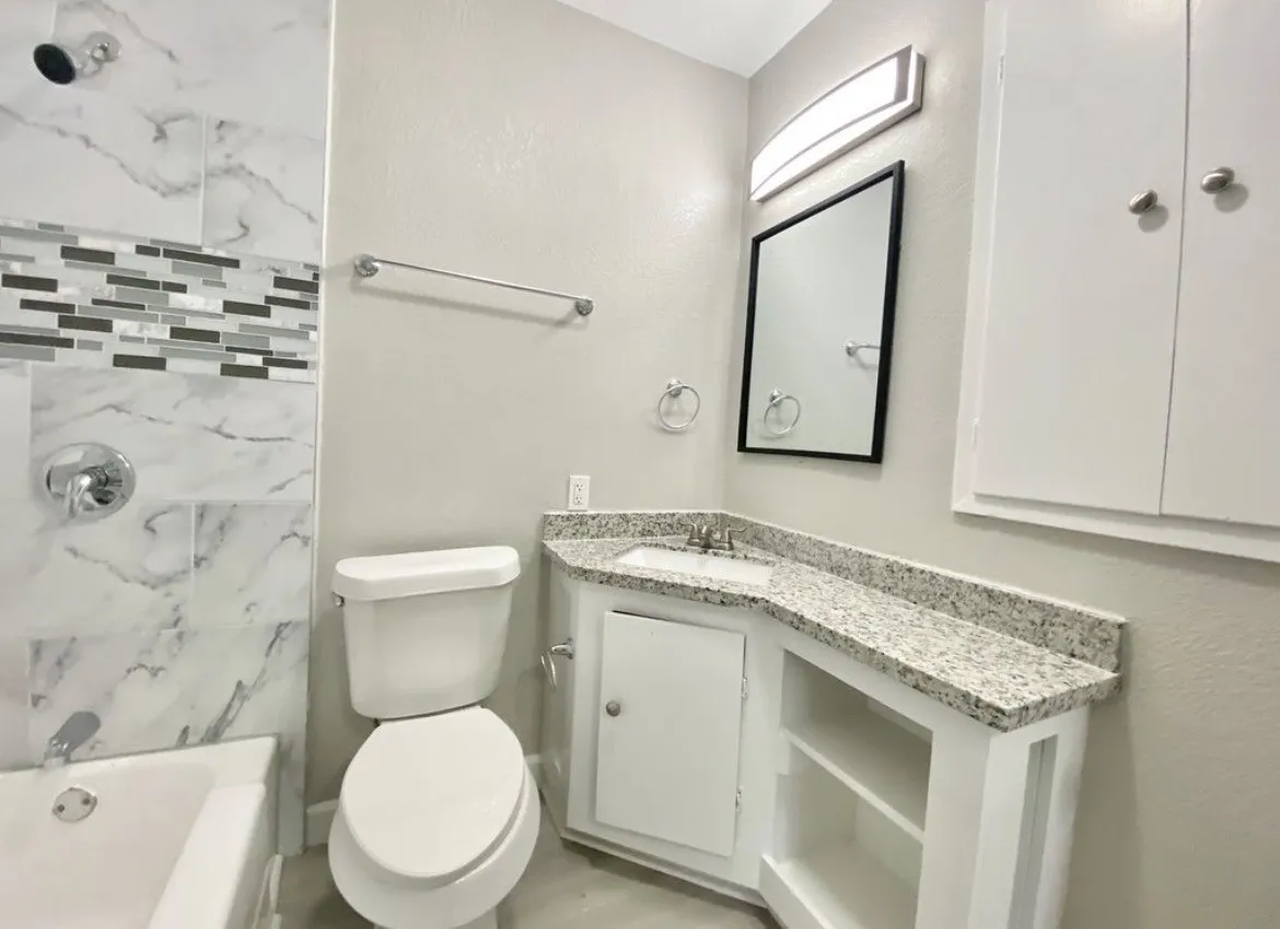 Single Family Residence For Sale in Galveston County , 100 17th Avenue N, Texas City, Texas 77590, 3 Bedroom, 2 Bathroom, Garage spaces, 1,710 Sqft, built in 1943, mls#21390036, Real Estate Agent in Texas City, Homes For Sale in Galveston county, Homes For Sale in Texas City, Realtor in Texas City Texas, Real Estate Brokerage Independent Realty Texas, Luminita Cordes Realtor