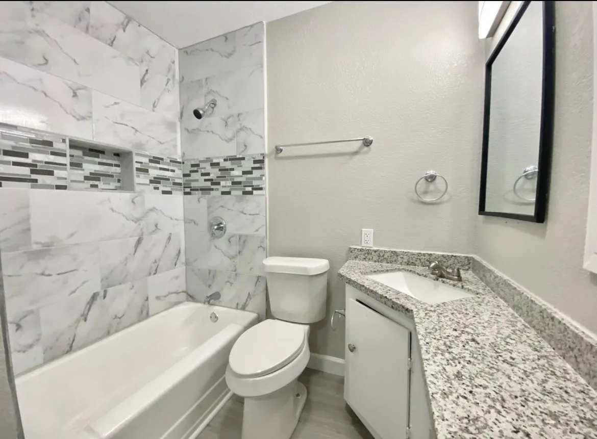 Single Family Residence For Sale in Galveston County , 100 17th Avenue N, Texas City, Texas 77590, 3 Bedroom, 2 Bathroom, Garage spaces, 1,710 Sqft, built in 1943, mls#21390036, Real Estate Agent in Texas City, Homes For Sale in Galveston county, Homes For Sale in Texas City, Realtor in Texas City Texas, Real Estate Brokerage Independent Realty Texas, Luminita Cordes Realtor