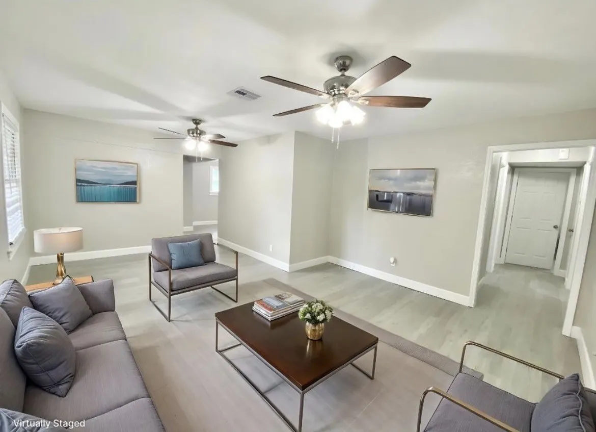 Single Family Residence For Sale in Galveston County , 100 17th Avenue N, Texas City, Texas 77590, 3 Bedroom, 2 Bathroom, Garage spaces, 1,710 Sqft, built in 1943, mls#21390036, Real Estate Agent in Texas City, Homes For Sale in Galveston county, Homes For Sale in Texas City, Realtor in Texas City Texas, Real Estate Brokerage Independent Realty Texas, Luminita Cordes Realtor
