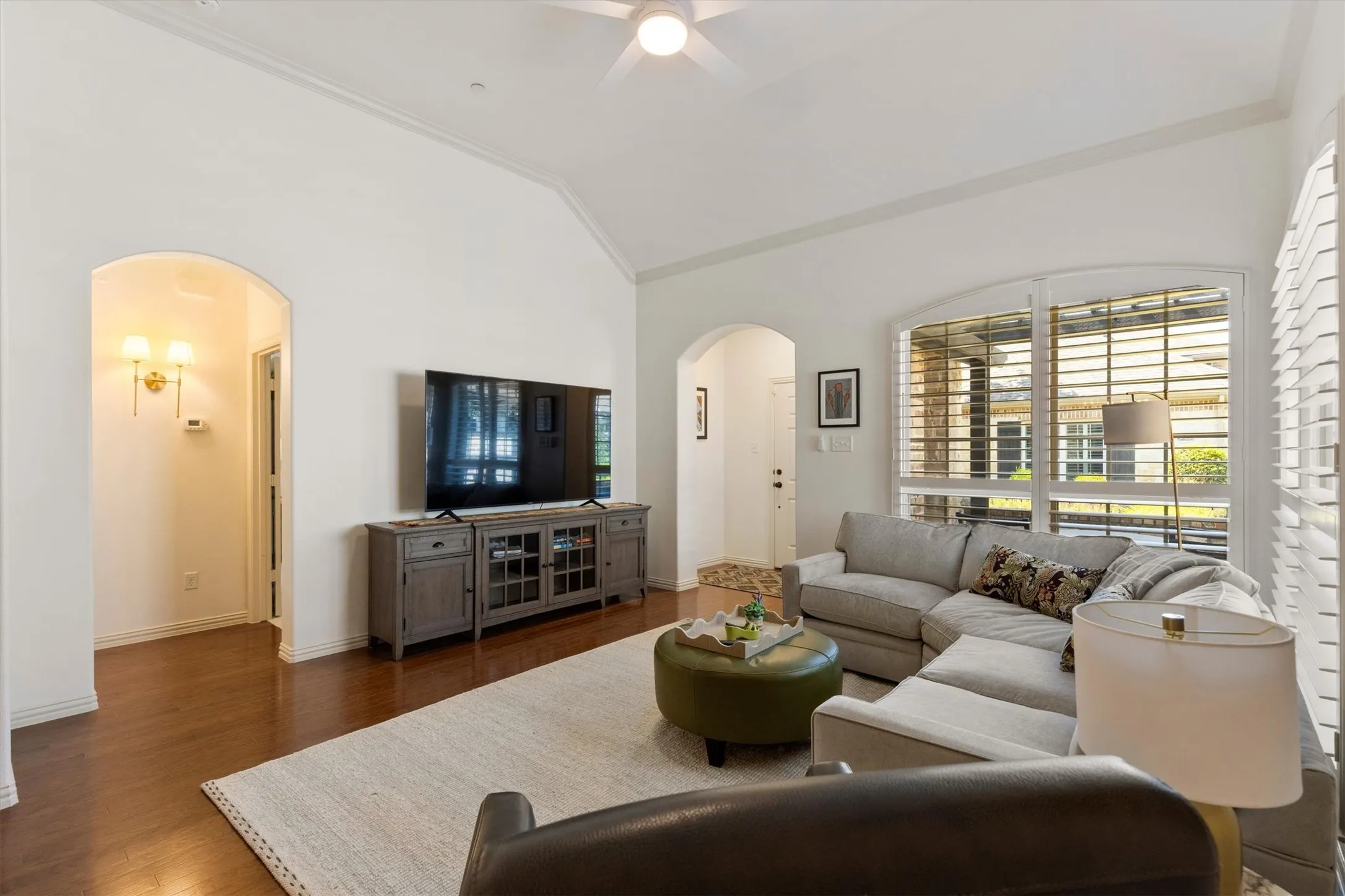 Townhouse For Sale in Collin County , 5695 Hummingbird Lane, Fairview, Texas 75069, 3 Bedroom, 3 Bathroom, 2 Garage spaces, 1,973 Sqft, built in 2012, mls#21389996, Real Estate Agent in Fairview, Homes For Sale in Collin county, Homes For Sale in Fairview, Realtor in Fairview Texas, Real Estate Brokerage Independent Realty Texas, Luminita Cordes Realtor