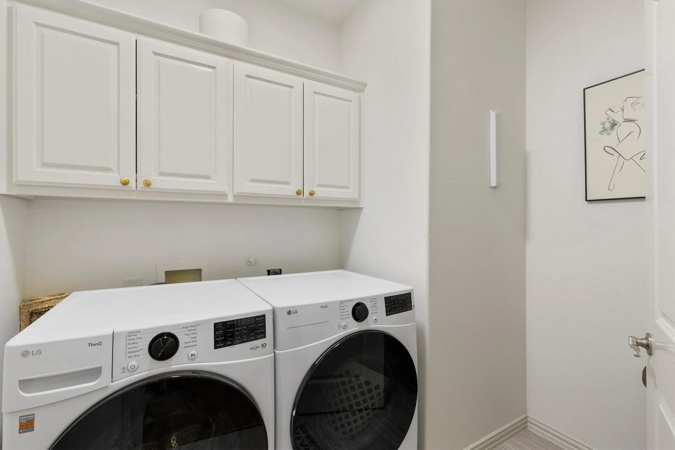 Townhouse For Sale in Collin County , 5695 Hummingbird Lane, Fairview, Texas 75069, 3 Bedroom, 3 Bathroom, 2 Garage spaces, 1,973 Sqft, built in 2012, mls#21389996, Real Estate Agent in Fairview, Homes For Sale in Collin county, Homes For Sale in Fairview, Realtor in Fairview Texas, Real Estate Brokerage Independent Realty Texas, Luminita Cordes Realtor