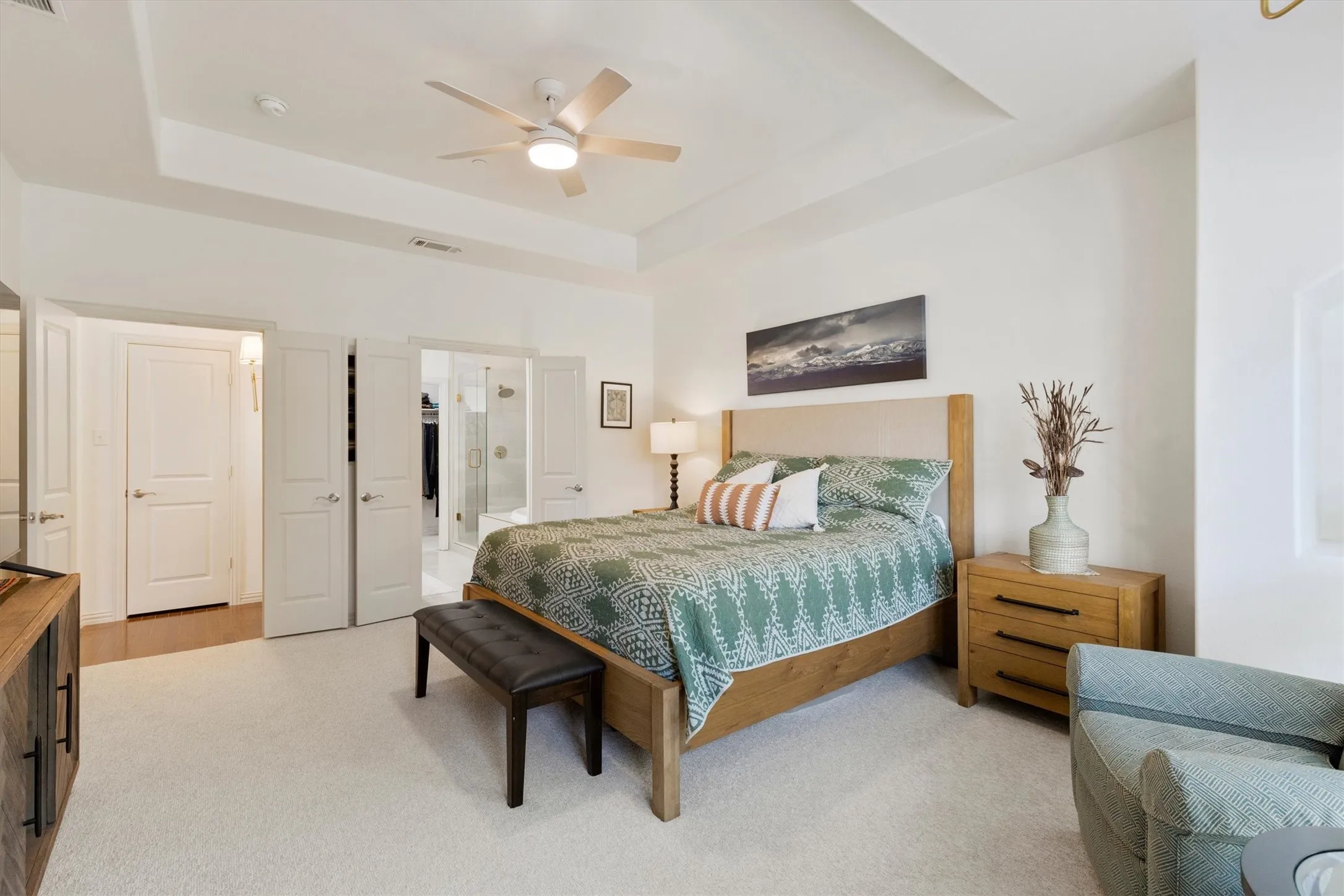 Townhouse For Sale in Collin County , 5695 Hummingbird Lane, Fairview, Texas 75069, 3 Bedroom, 3 Bathroom, 2 Garage spaces, 1,973 Sqft, built in 2012, mls#21389996, Real Estate Agent in Fairview, Homes For Sale in Collin county, Homes For Sale in Fairview, Realtor in Fairview Texas, Real Estate Brokerage Independent Realty Texas, Luminita Cordes Realtor