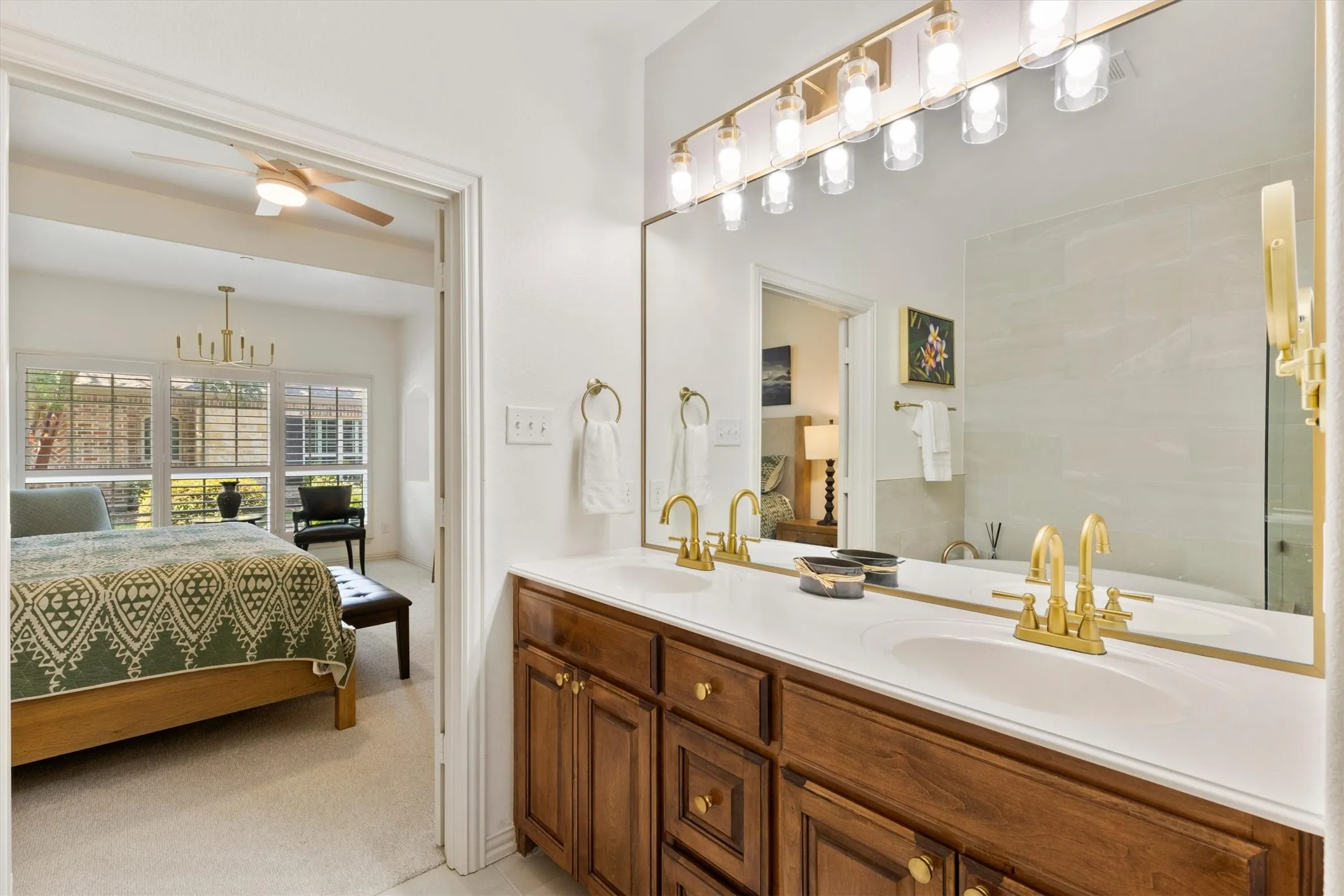 Townhouse For Sale in Collin County , 5695 Hummingbird Lane, Fairview, Texas 75069, 3 Bedroom, 3 Bathroom, 2 Garage spaces, 1,973 Sqft, built in 2012, mls#21389996, Real Estate Agent in Fairview, Homes For Sale in Collin county, Homes For Sale in Fairview, Realtor in Fairview Texas, Real Estate Brokerage Independent Realty Texas, Luminita Cordes Realtor