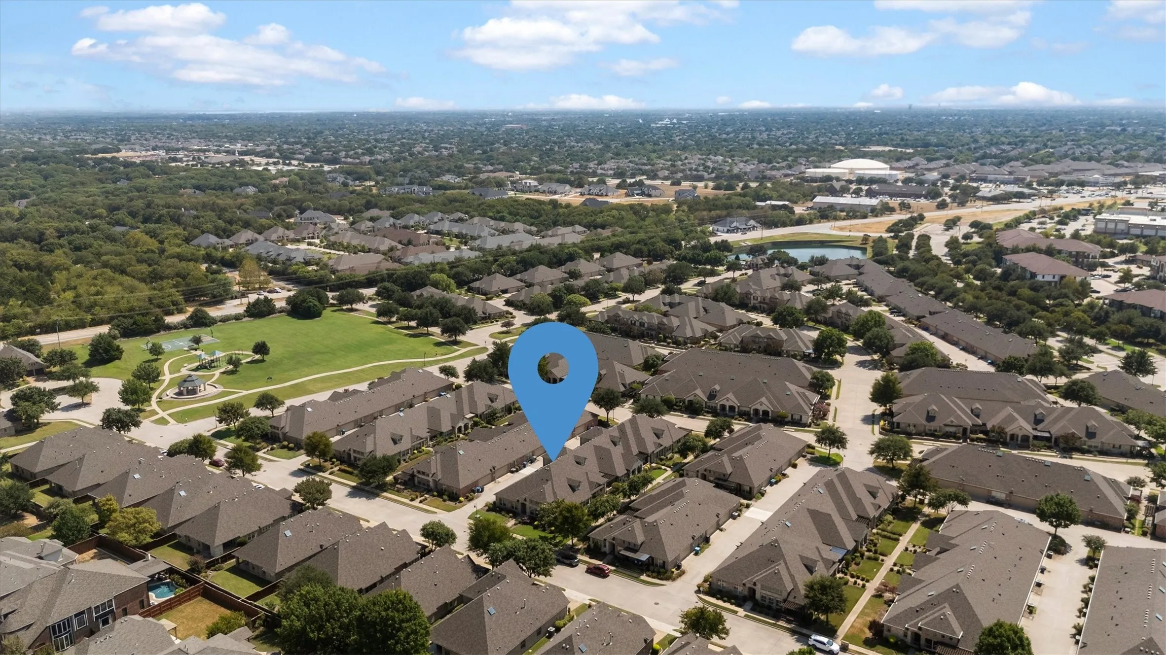 Townhouse For Sale in Collin County , 5695 Hummingbird Lane, Fairview, Texas 75069, 3 Bedroom, 3 Bathroom, 2 Garage spaces, 1,973 Sqft, built in 2012, mls#21389996, Real Estate Agent in Fairview, Homes For Sale in Collin county, Homes For Sale in Fairview, Realtor in Fairview Texas, Real Estate Brokerage Independent Realty Texas, Luminita Cordes Realtor
