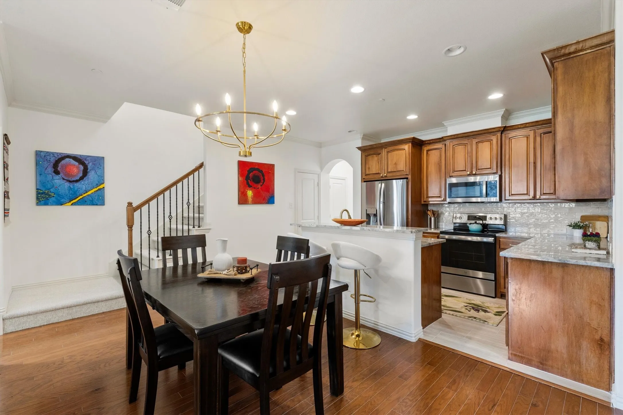 Townhouse For Sale in Collin County , 5695 Hummingbird Lane, Fairview, Texas 75069, 3 Bedroom, 3 Bathroom, 2 Garage spaces, 1,973 Sqft, built in 2012, mls#21389996, Real Estate Agent in Fairview, Homes For Sale in Collin county, Homes For Sale in Fairview, Realtor in Fairview Texas, Real Estate Brokerage Independent Realty Texas, Luminita Cordes Realtor