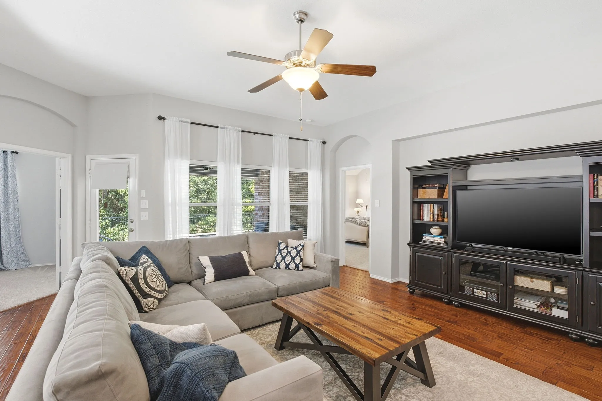 Single Family Residence For Sale in Collin County , 1313 Canyon Creek Road, Wylie, Texas 75098, 4 Bedroom, 3 Bathroom, 2 Garage spaces, 2,719 Sqft, built in 2006, mls#21387600, Real Estate Agent in Wylie, Homes For Sale in Collin county, Homes For Sale in Wylie, Realtor in Wylie Texas, Real Estate Brokerage Independent Realty Texas, Luminita Cordes Realtor