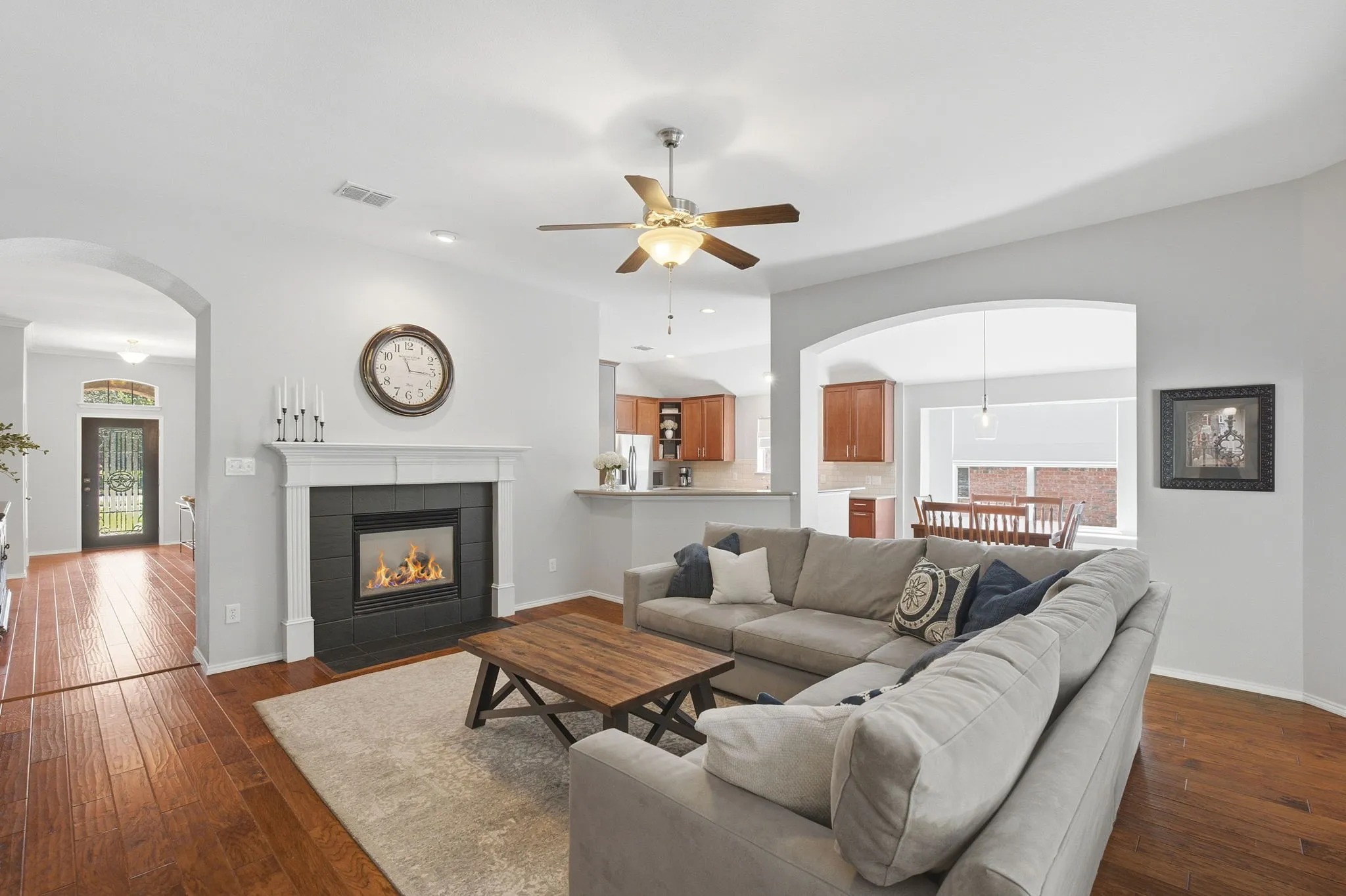 Single Family Residence For Sale in Collin County , 1313 Canyon Creek Road, Wylie, Texas 75098, 4 Bedroom, 3 Bathroom, 2 Garage spaces, 2,719 Sqft, built in 2006, mls#21387600, Real Estate Agent in Wylie, Homes For Sale in Collin county, Homes For Sale in Wylie, Realtor in Wylie Texas, Real Estate Brokerage Independent Realty Texas, Luminita Cordes Realtor