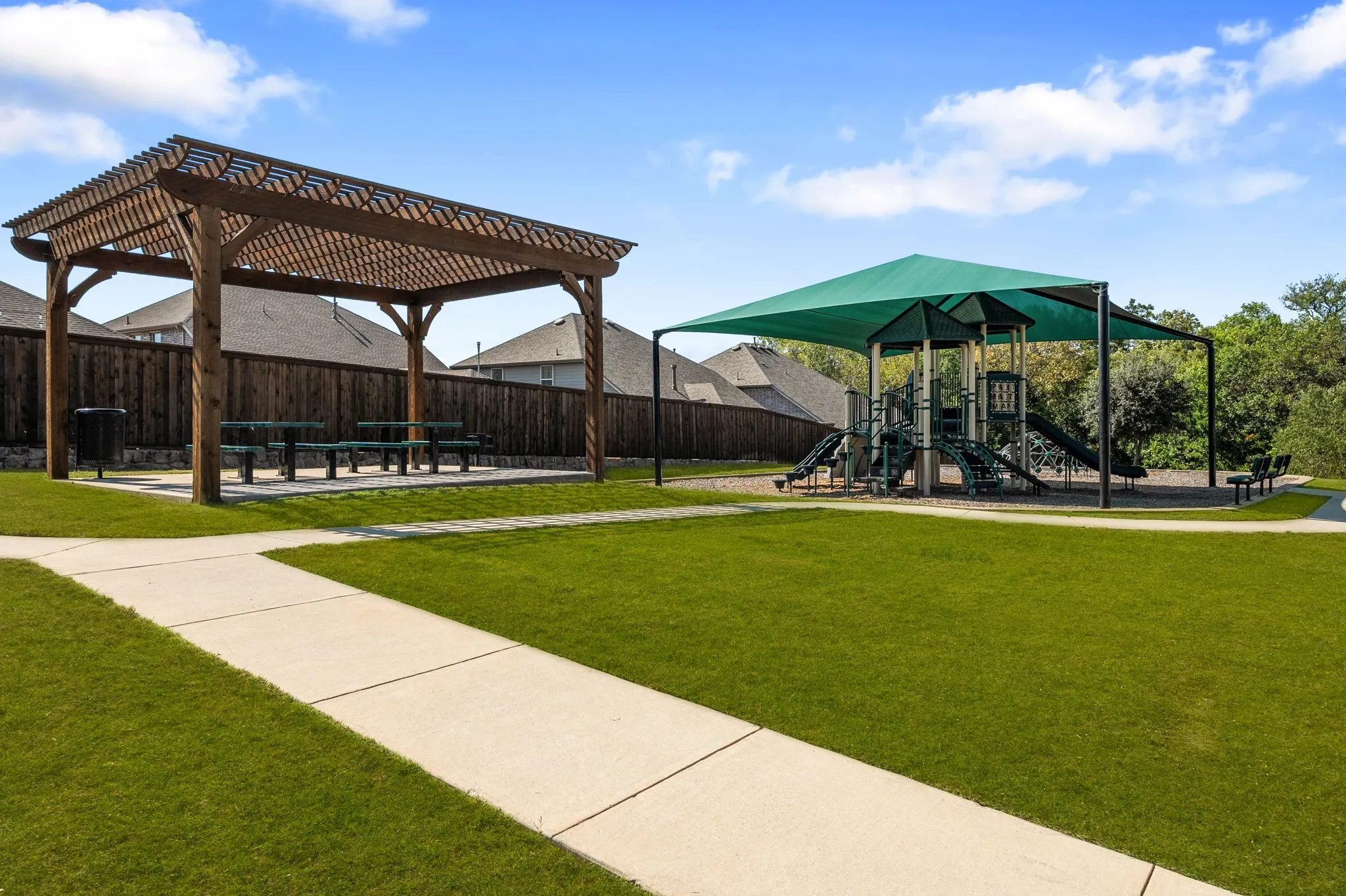 Single Family Residence For Sale in Collin County , 1313 Canyon Creek Road, Wylie, Texas 75098, 4 Bedroom, 3 Bathroom, 2 Garage spaces, 2,719 Sqft, built in 2006, mls#21387600, Real Estate Agent in Wylie, Homes For Sale in Collin county, Homes For Sale in Wylie, Realtor in Wylie Texas, Real Estate Brokerage Independent Realty Texas, Luminita Cordes Realtor