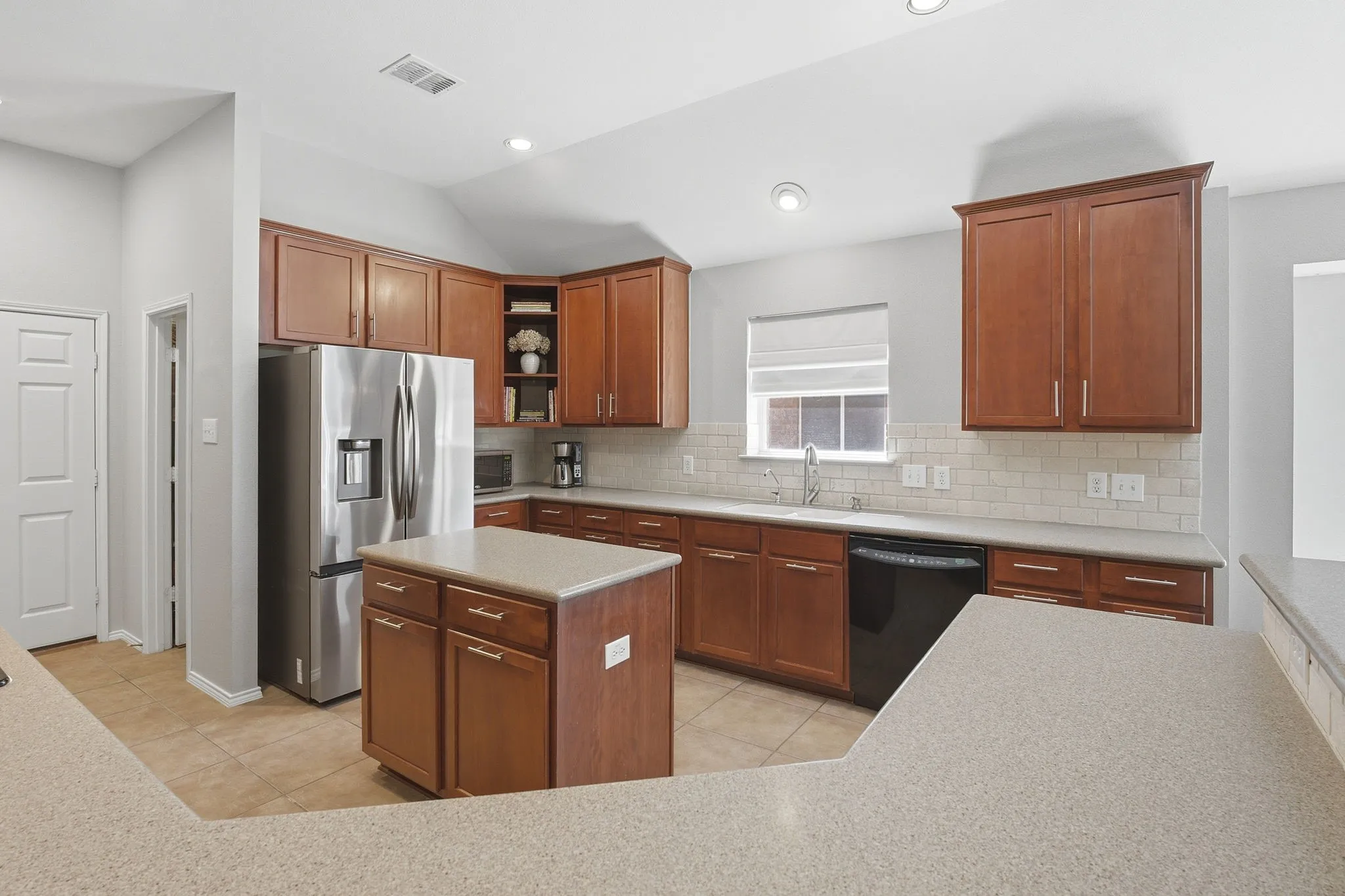Single Family Residence For Sale in Collin County , 1313 Canyon Creek Road, Wylie, Texas 75098, 4 Bedroom, 3 Bathroom, 2 Garage spaces, 2,719 Sqft, built in 2006, mls#21387600, Real Estate Agent in Wylie, Homes For Sale in Collin county, Homes For Sale in Wylie, Realtor in Wylie Texas, Real Estate Brokerage Independent Realty Texas, Luminita Cordes Realtor