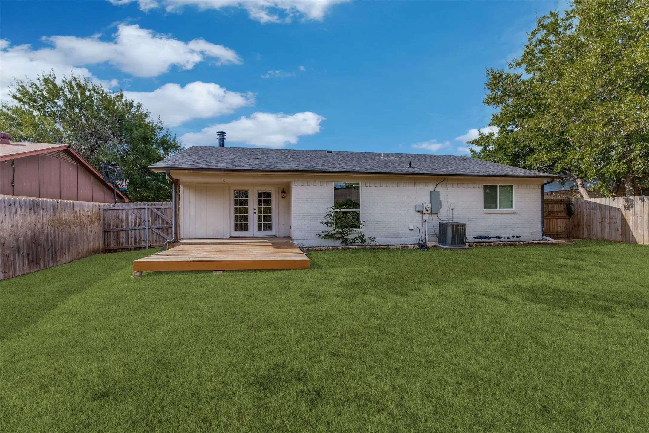Single Family Residence For Rent in Tarrant County , 524 Cole Avenue, Saginaw, Texas 76179, 3 Bedroom, 2 Bathroom, 2 Garage spaces, 1,389 Sqft, built in 1978, mls#21390037, Real Estate Agent in Saginaw, Homes For Rent in Tarrant county, Homes For Rent in Saginaw, Realtor in Saginaw Texas, Real Estate Brokerage Independent Realty Texas, Luminita Cordes Realtor