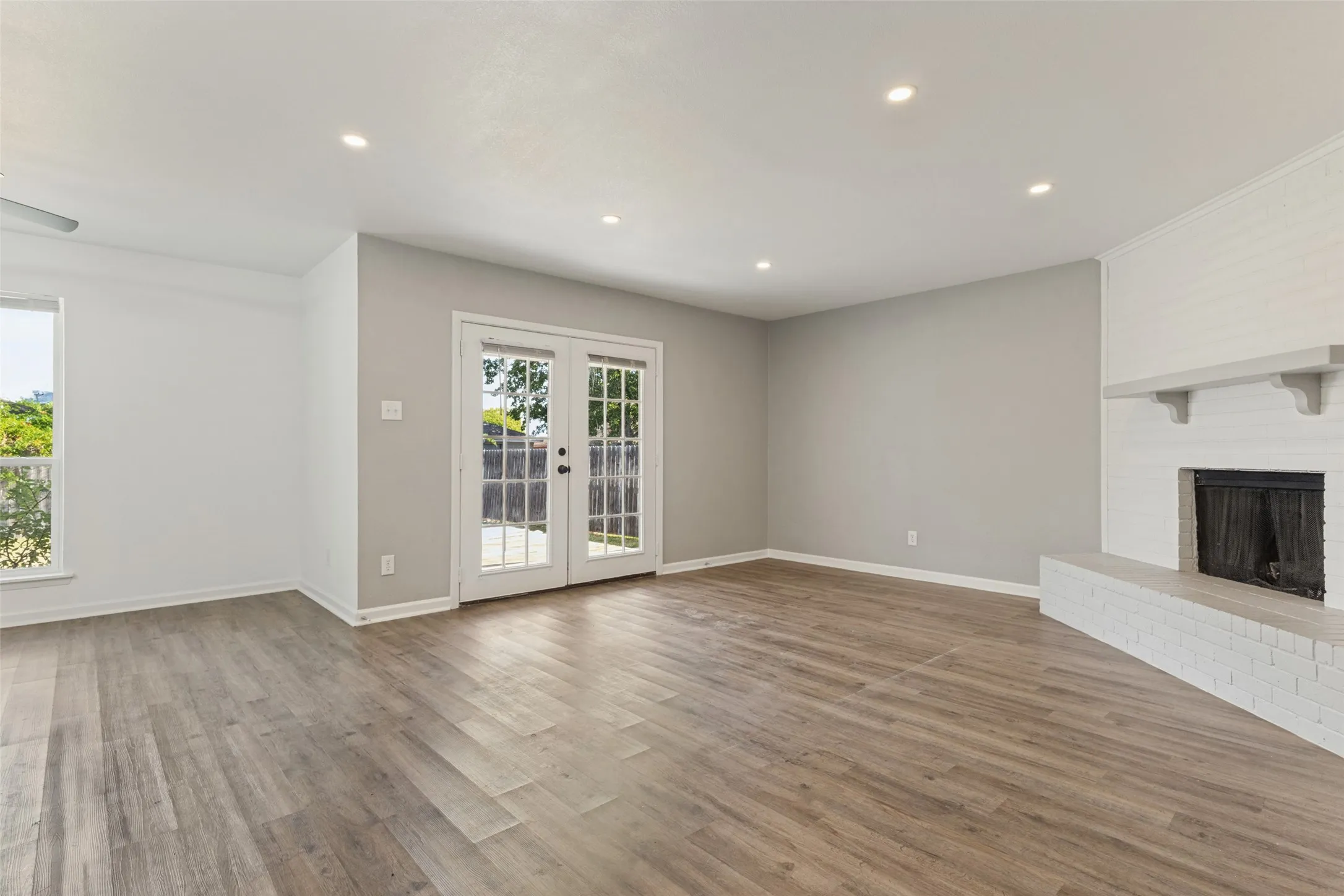 Single Family Residence For Rent in Tarrant County , 524 Cole Avenue, Saginaw, Texas 76179, 3 Bedroom, 2 Bathroom, 2 Garage spaces, 1,389 Sqft, built in 1978, mls#21390037, Real Estate Agent in Saginaw, Homes For Rent in Tarrant county, Homes For Rent in Saginaw, Realtor in Saginaw Texas, Real Estate Brokerage Independent Realty Texas, Luminita Cordes Realtor