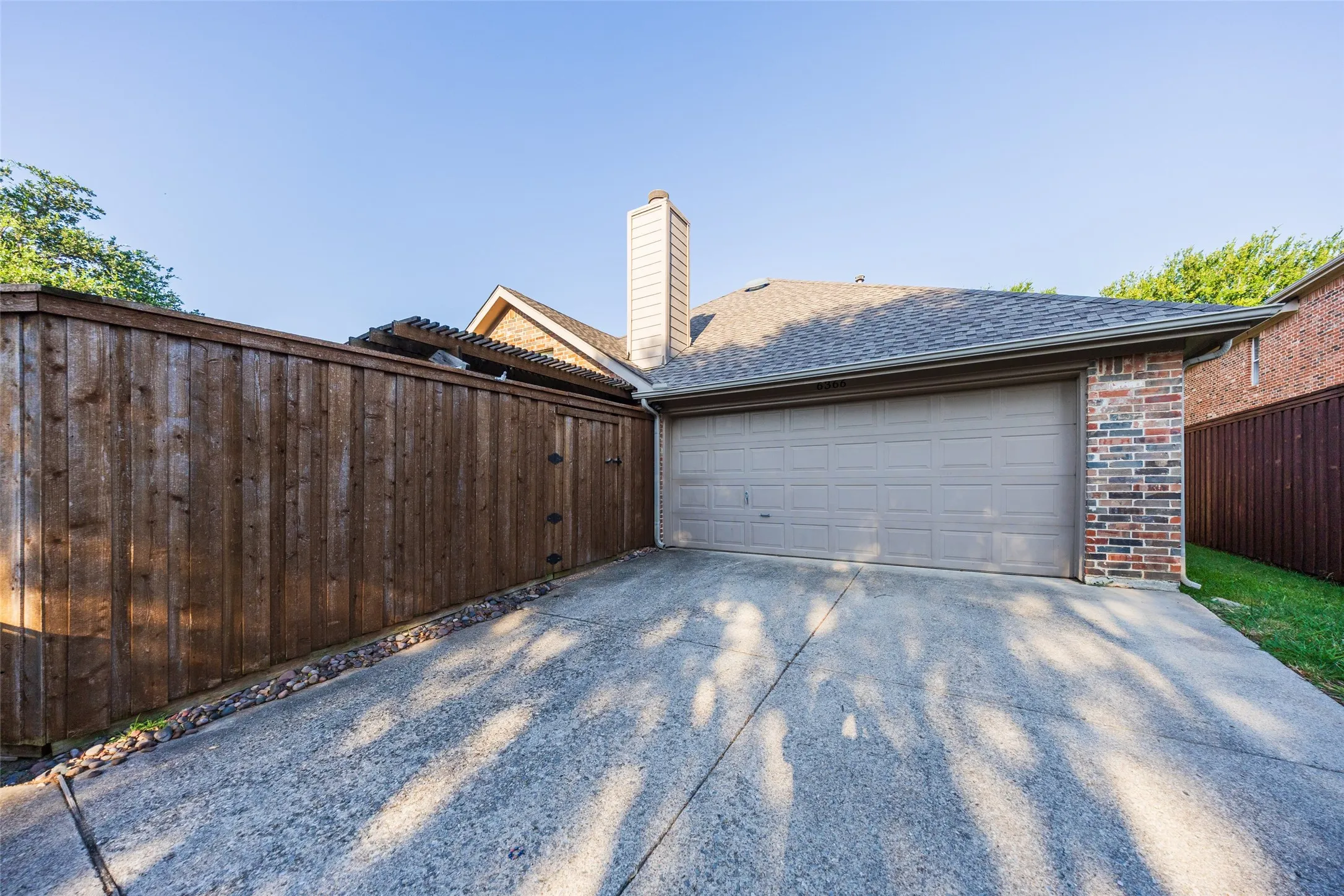 Single Family Residence For Rent in Collin County , 6366 Shadywood, Frisco, Texas 75035, 4 Bedroom, 2 Bathroom, 2 Garage spaces, 2,193 Sqft, built in 2002, mls#21390042, Real Estate Agent in Frisco, Homes For Rent in Collin county, Homes For Rent in Frisco, Realtor in Frisco Texas, Real Estate Brokerage Independent Realty Texas, Luminita Cordes Realtor