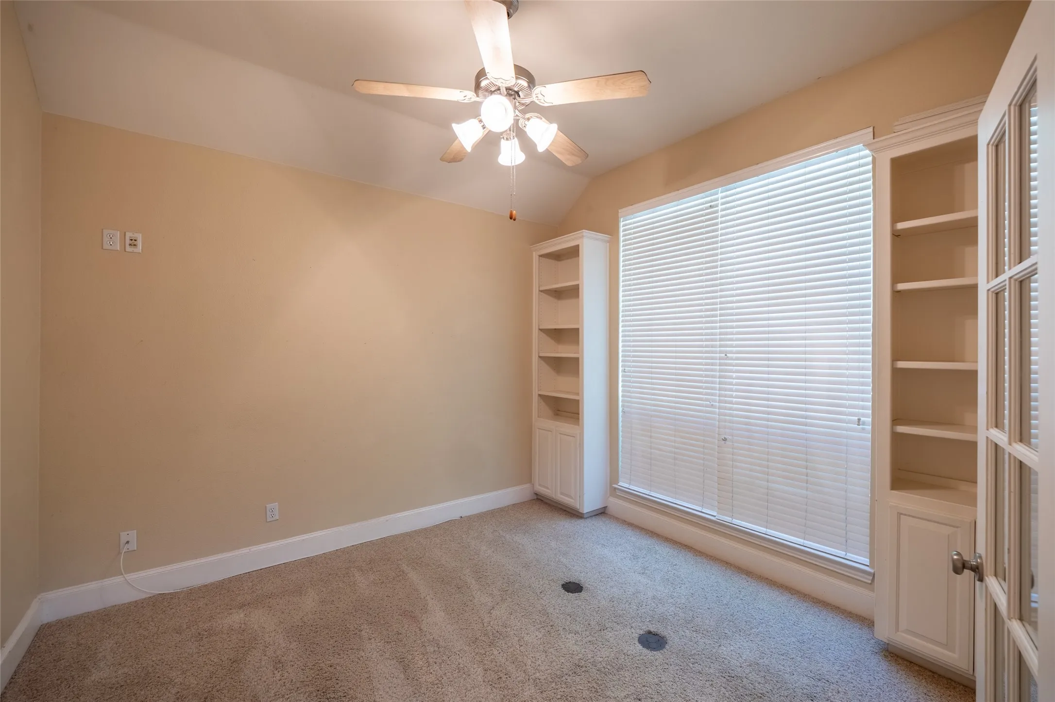 Single Family Residence For Rent in Collin County , 6366 Shadywood, Frisco, Texas 75035, 4 Bedroom, 2 Bathroom, 2 Garage spaces, 2,193 Sqft, built in 2002, mls#21390042, Real Estate Agent in Frisco, Homes For Rent in Collin county, Homes For Rent in Frisco, Realtor in Frisco Texas, Real Estate Brokerage Independent Realty Texas, Luminita Cordes Realtor