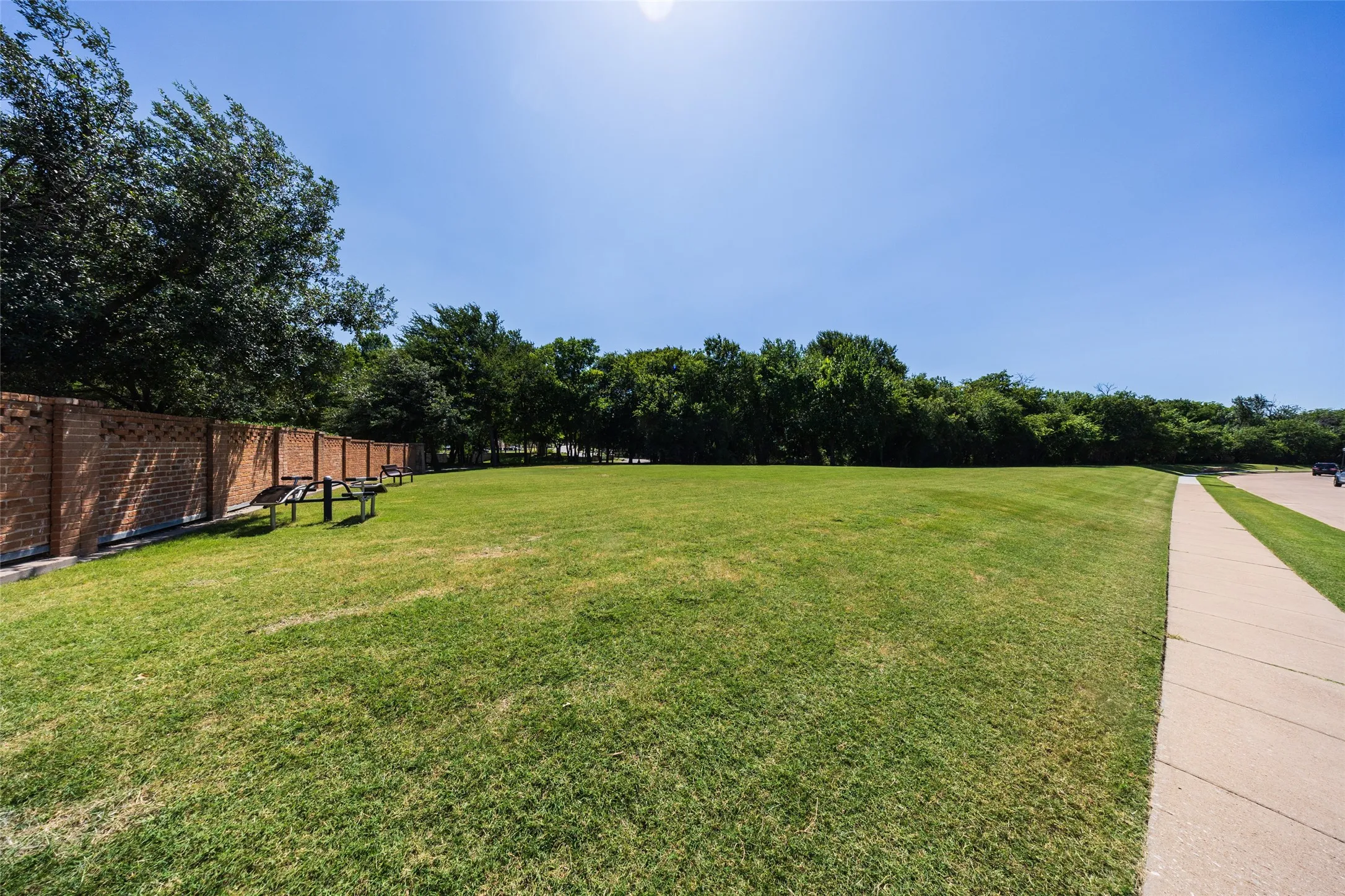 Single Family Residence For Rent in Collin County , 6366 Shadywood, Frisco, Texas 75035, 4 Bedroom, 2 Bathroom, 2 Garage spaces, 2,193 Sqft, built in 2002, mls#21390042, Real Estate Agent in Frisco, Homes For Rent in Collin county, Homes For Rent in Frisco, Realtor in Frisco Texas, Real Estate Brokerage Independent Realty Texas, Luminita Cordes Realtor