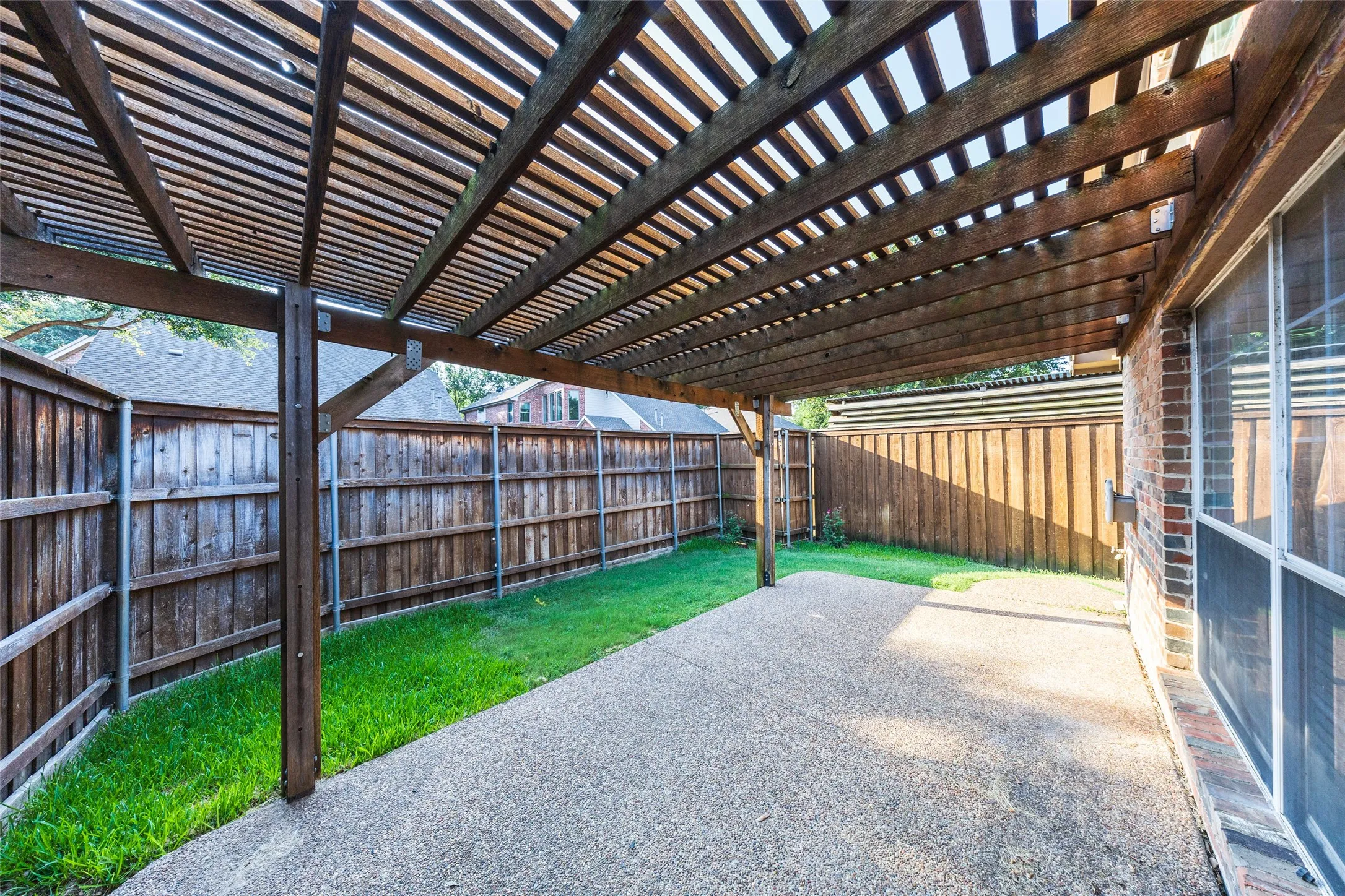 Single Family Residence For Rent in Collin County , 6366 Shadywood, Frisco, Texas 75035, 4 Bedroom, 2 Bathroom, 2 Garage spaces, 2,193 Sqft, built in 2002, mls#21390042, Real Estate Agent in Frisco, Homes For Rent in Collin county, Homes For Rent in Frisco, Realtor in Frisco Texas, Real Estate Brokerage Independent Realty Texas, Luminita Cordes Realtor