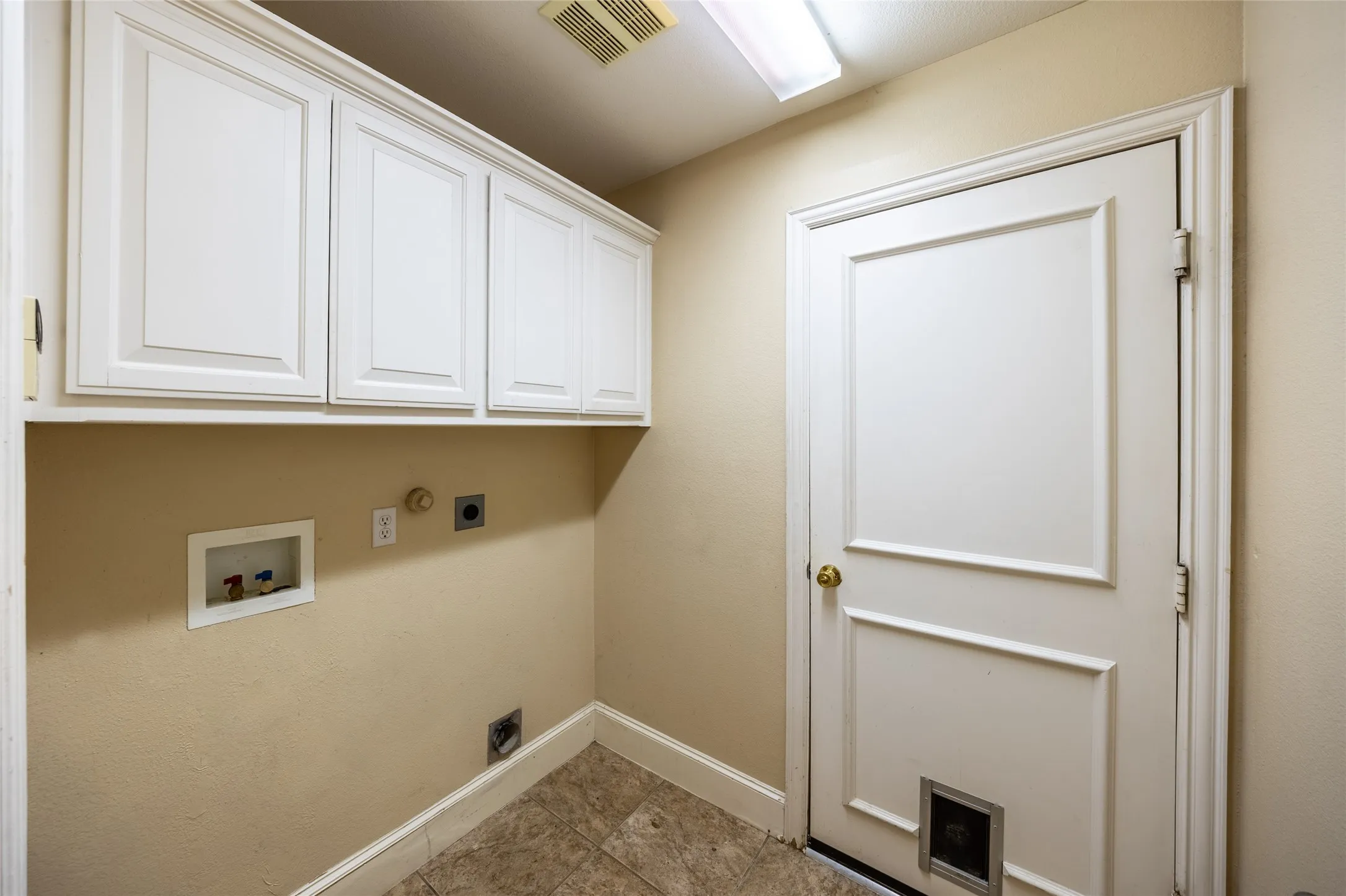 Single Family Residence For Rent in Collin County , 6366 Shadywood, Frisco, Texas 75035, 4 Bedroom, 2 Bathroom, 2 Garage spaces, 2,193 Sqft, built in 2002, mls#21390042, Real Estate Agent in Frisco, Homes For Rent in Collin county, Homes For Rent in Frisco, Realtor in Frisco Texas, Real Estate Brokerage Independent Realty Texas, Luminita Cordes Realtor