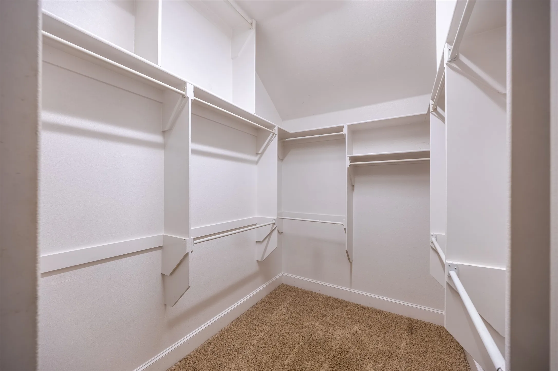 Single Family Residence For Rent in Collin County , 6366 Shadywood, Frisco, Texas 75035, 4 Bedroom, 2 Bathroom, 2 Garage spaces, 2,193 Sqft, built in 2002, mls#21390042, Real Estate Agent in Frisco, Homes For Rent in Collin county, Homes For Rent in Frisco, Realtor in Frisco Texas, Real Estate Brokerage Independent Realty Texas, Luminita Cordes Realtor