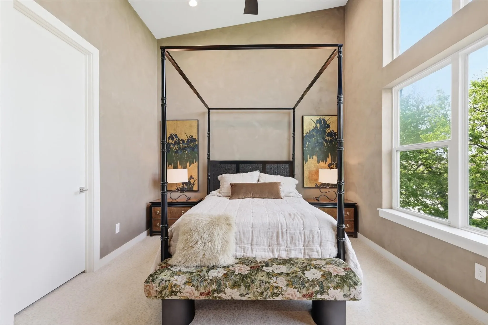 Condominium For Sale in Dallas County , 4620 Munger Avenue 105, Dallas, Texas 75204, 2 Bedroom, 3 Bathroom, 2 Garage spaces, 1,590 Sqft, built in 2017, mls#21390039, Real Estate Agent in Dallas, Homes For Sale in Dallas county, Homes For Sale in Dallas, Realtor in Dallas Texas, Real Estate Brokerage Independent Realty Texas, Luminita Cordes Realtor