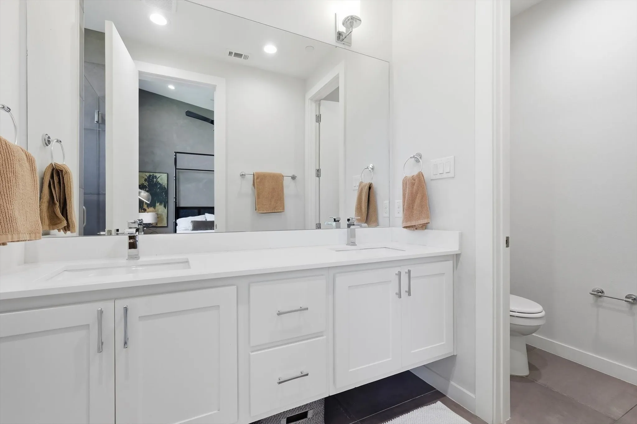 Condominium For Sale in Dallas County , 4620 Munger Avenue 105, Dallas, Texas 75204, 2 Bedroom, 3 Bathroom, 2 Garage spaces, 1,590 Sqft, built in 2017, mls#21390039, Real Estate Agent in Dallas, Homes For Sale in Dallas county, Homes For Sale in Dallas, Realtor in Dallas Texas, Real Estate Brokerage Independent Realty Texas, Luminita Cordes Realtor