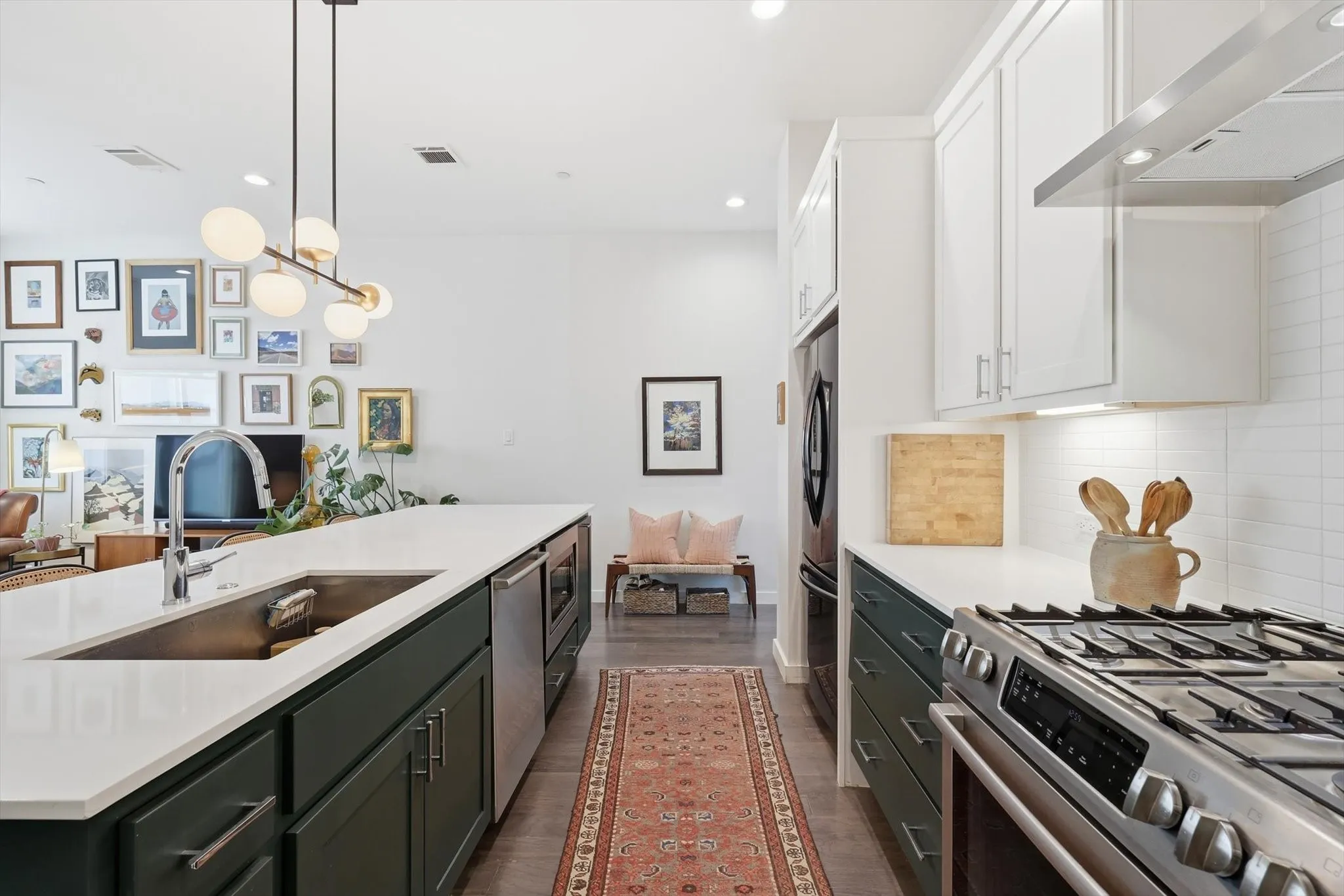 Condominium For Sale in Dallas County , 4620 Munger Avenue 105, Dallas, Texas 75204, 2 Bedroom, 3 Bathroom, 2 Garage spaces, 1,590 Sqft, built in 2017, mls#21390039, Real Estate Agent in Dallas, Homes For Sale in Dallas county, Homes For Sale in Dallas, Realtor in Dallas Texas, Real Estate Brokerage Independent Realty Texas, Luminita Cordes Realtor