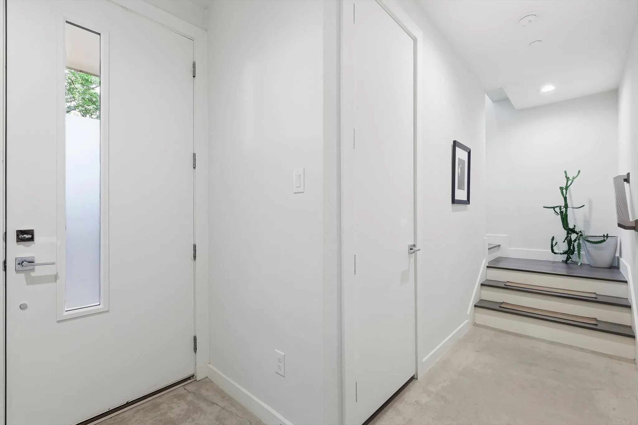 Condominium For Sale in Dallas County , 4620 Munger Avenue 105, Dallas, Texas 75204, 2 Bedroom, 3 Bathroom, 2 Garage spaces, 1,590 Sqft, built in 2017, mls#21390039, Real Estate Agent in Dallas, Homes For Sale in Dallas county, Homes For Sale in Dallas, Realtor in Dallas Texas, Real Estate Brokerage Independent Realty Texas, Luminita Cordes Realtor