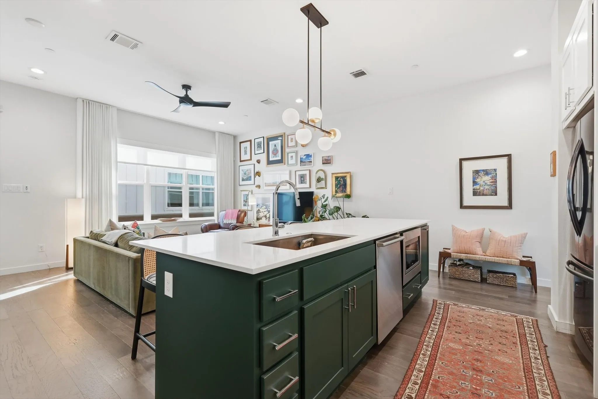 Condominium For Sale in Dallas County , 4620 Munger Avenue 105, Dallas, Texas 75204, 2 Bedroom, 3 Bathroom, 2 Garage spaces, 1,590 Sqft, built in 2017, mls#21390039, Real Estate Agent in Dallas, Homes For Sale in Dallas county, Homes For Sale in Dallas, Realtor in Dallas Texas, Real Estate Brokerage Independent Realty Texas, Luminita Cordes Realtor