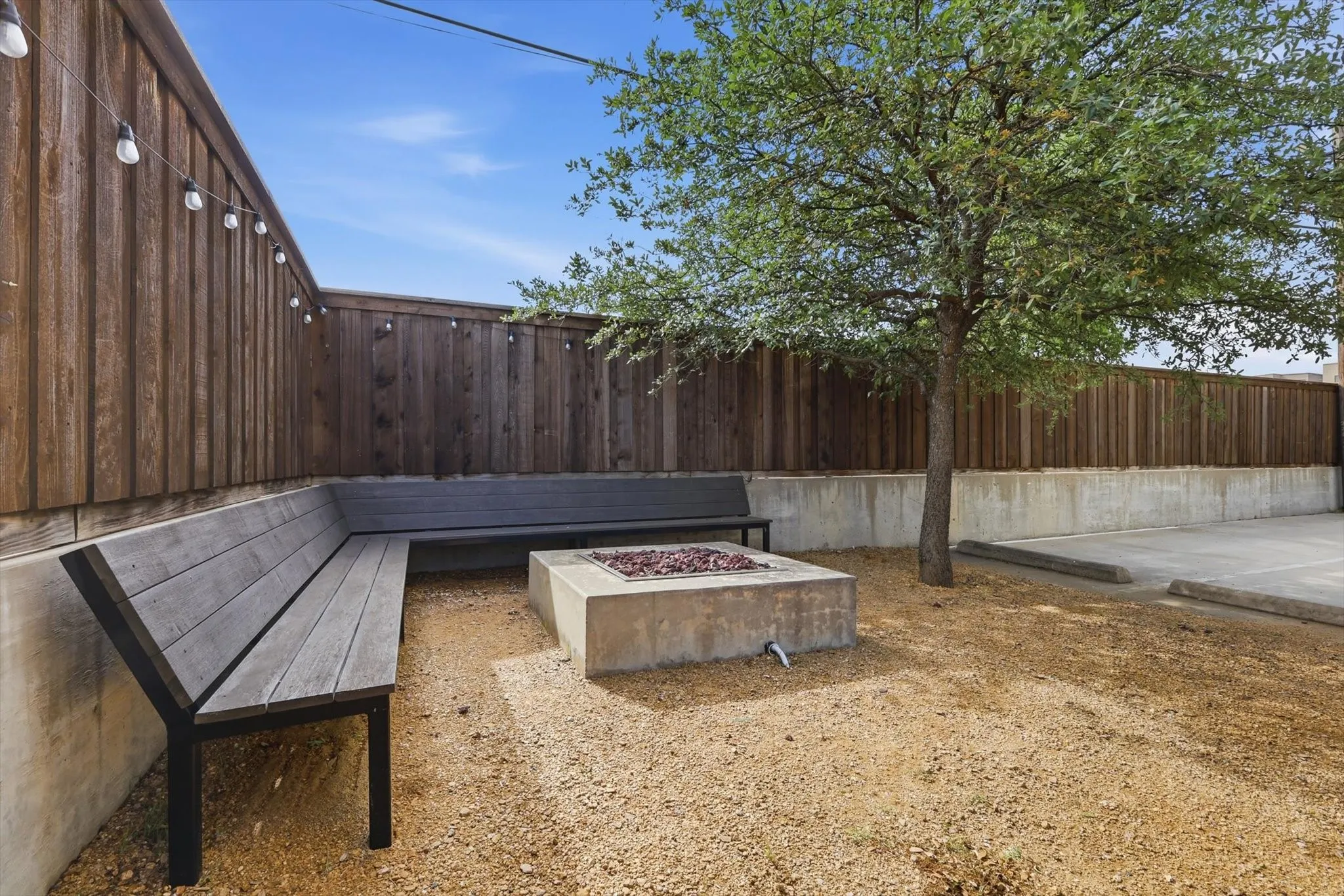 Condominium For Sale in Dallas County , 4620 Munger Avenue 105, Dallas, Texas 75204, 2 Bedroom, 3 Bathroom, 2 Garage spaces, 1,590 Sqft, built in 2017, mls#21390039, Real Estate Agent in Dallas, Homes For Sale in Dallas county, Homes For Sale in Dallas, Realtor in Dallas Texas, Real Estate Brokerage Independent Realty Texas, Luminita Cordes Realtor
