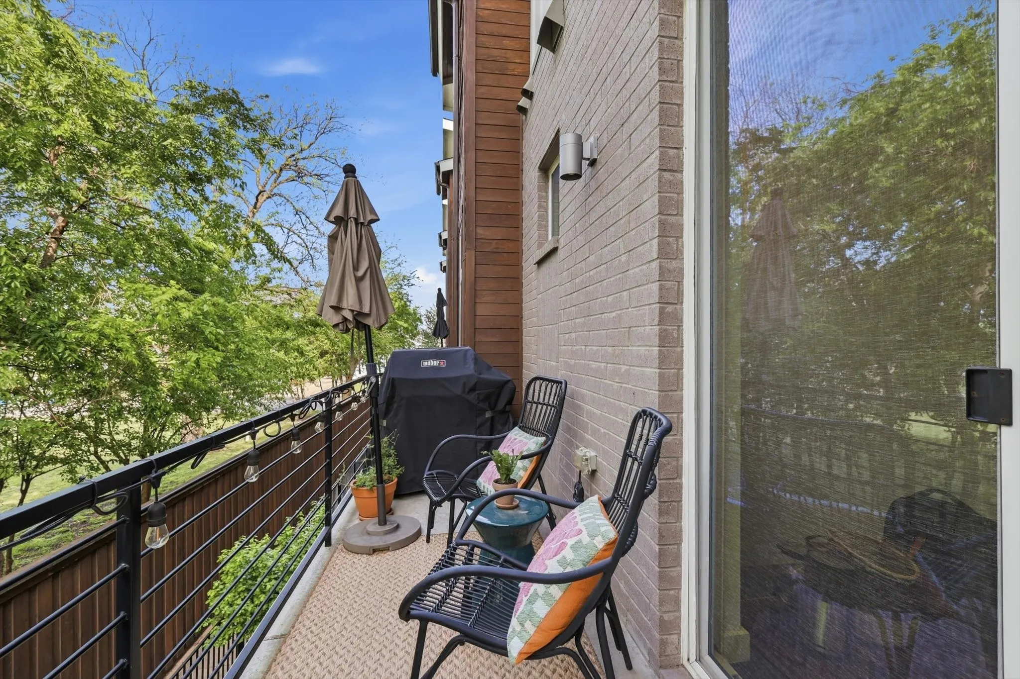 Condominium For Sale in Dallas County , 4620 Munger Avenue 105, Dallas, Texas 75204, 2 Bedroom, 3 Bathroom, 2 Garage spaces, 1,590 Sqft, built in 2017, mls#21390039, Real Estate Agent in Dallas, Homes For Sale in Dallas county, Homes For Sale in Dallas, Realtor in Dallas Texas, Real Estate Brokerage Independent Realty Texas, Luminita Cordes Realtor