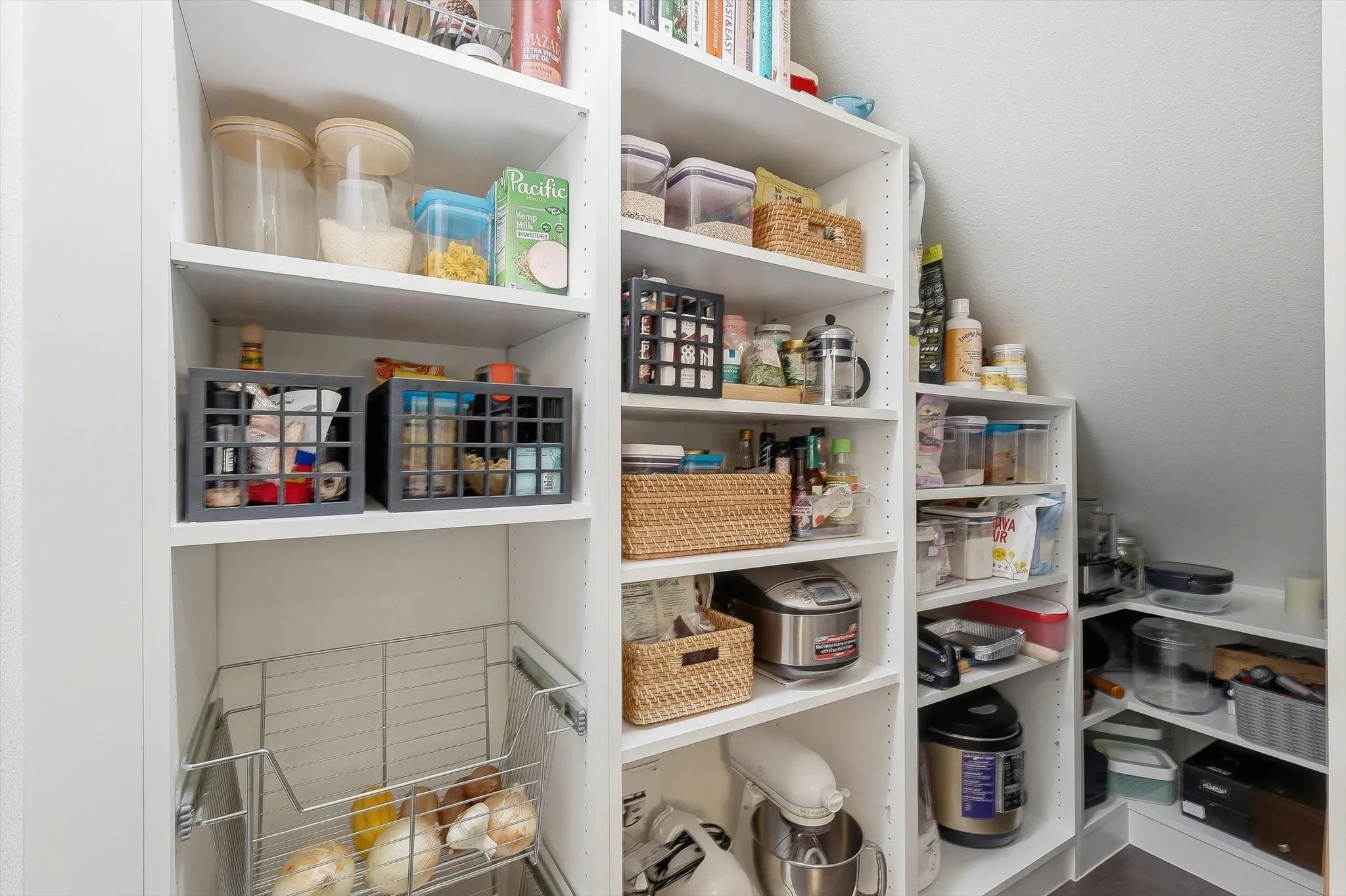 Condominium For Sale in Dallas County , 4620 Munger Avenue 105, Dallas, Texas 75204, 2 Bedroom, 3 Bathroom, 2 Garage spaces, 1,590 Sqft, built in 2017, mls#21390039, Real Estate Agent in Dallas, Homes For Sale in Dallas county, Homes For Sale in Dallas, Realtor in Dallas Texas, Real Estate Brokerage Independent Realty Texas, Luminita Cordes Realtor