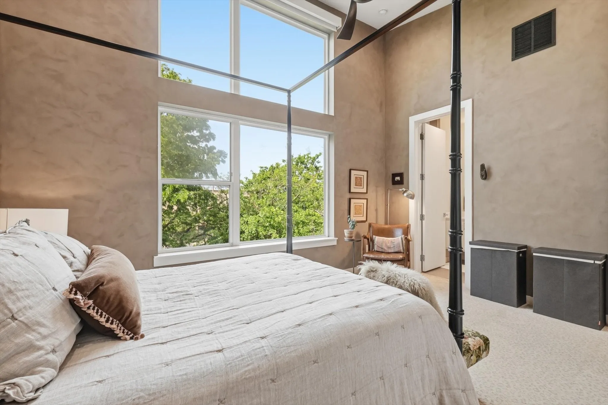 Condominium For Sale in Dallas County , 4620 Munger Avenue 105, Dallas, Texas 75204, 2 Bedroom, 3 Bathroom, 2 Garage spaces, 1,590 Sqft, built in 2017, mls#21390039, Real Estate Agent in Dallas, Homes For Sale in Dallas county, Homes For Sale in Dallas, Realtor in Dallas Texas, Real Estate Brokerage Independent Realty Texas, Luminita Cordes Realtor