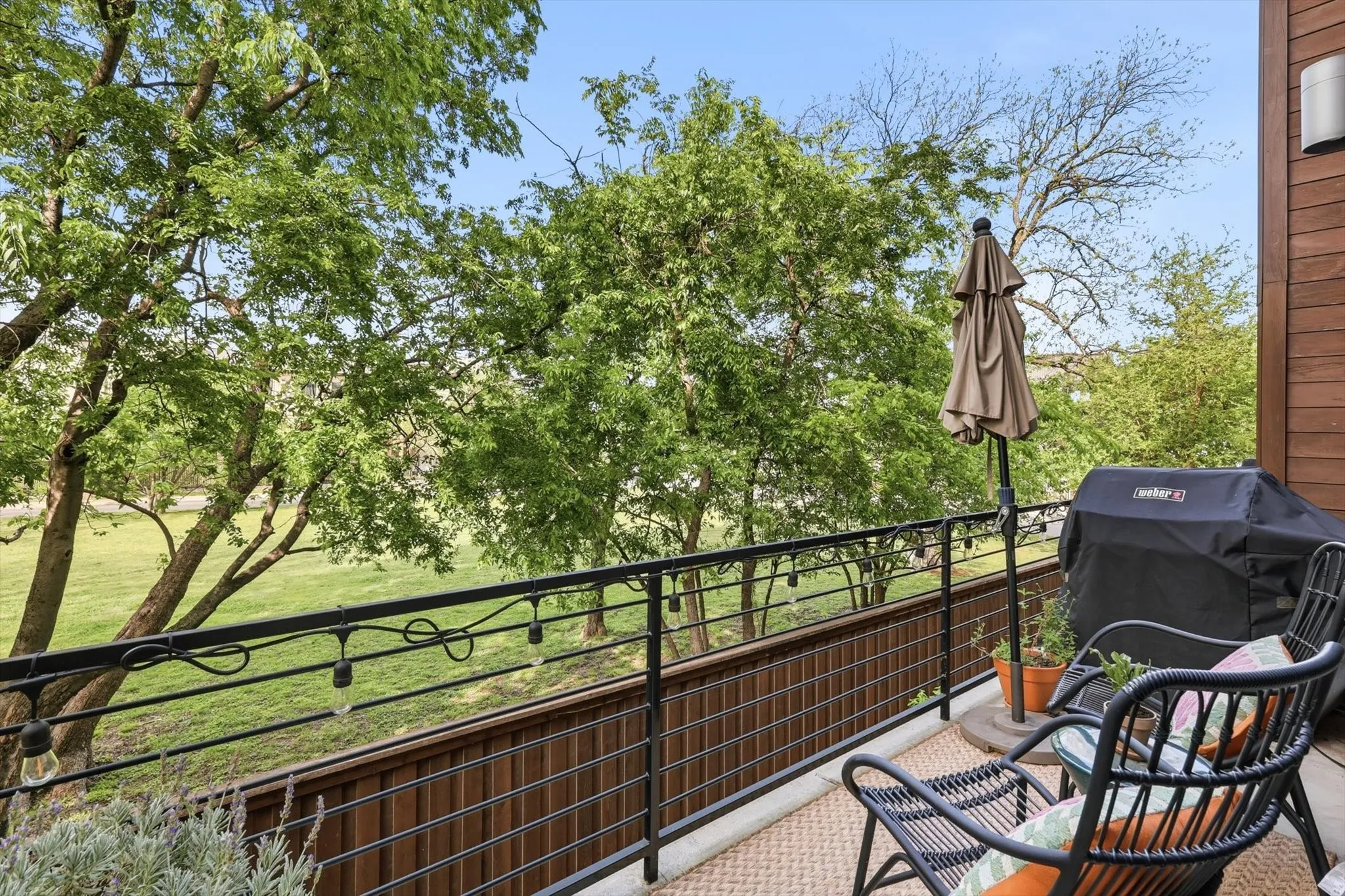 Condominium For Sale in Dallas County , 4620 Munger Avenue 105, Dallas, Texas 75204, 2 Bedroom, 3 Bathroom, 2 Garage spaces, 1,590 Sqft, built in 2017, mls#21390039, Real Estate Agent in Dallas, Homes For Sale in Dallas county, Homes For Sale in Dallas, Realtor in Dallas Texas, Real Estate Brokerage Independent Realty Texas, Luminita Cordes Realtor