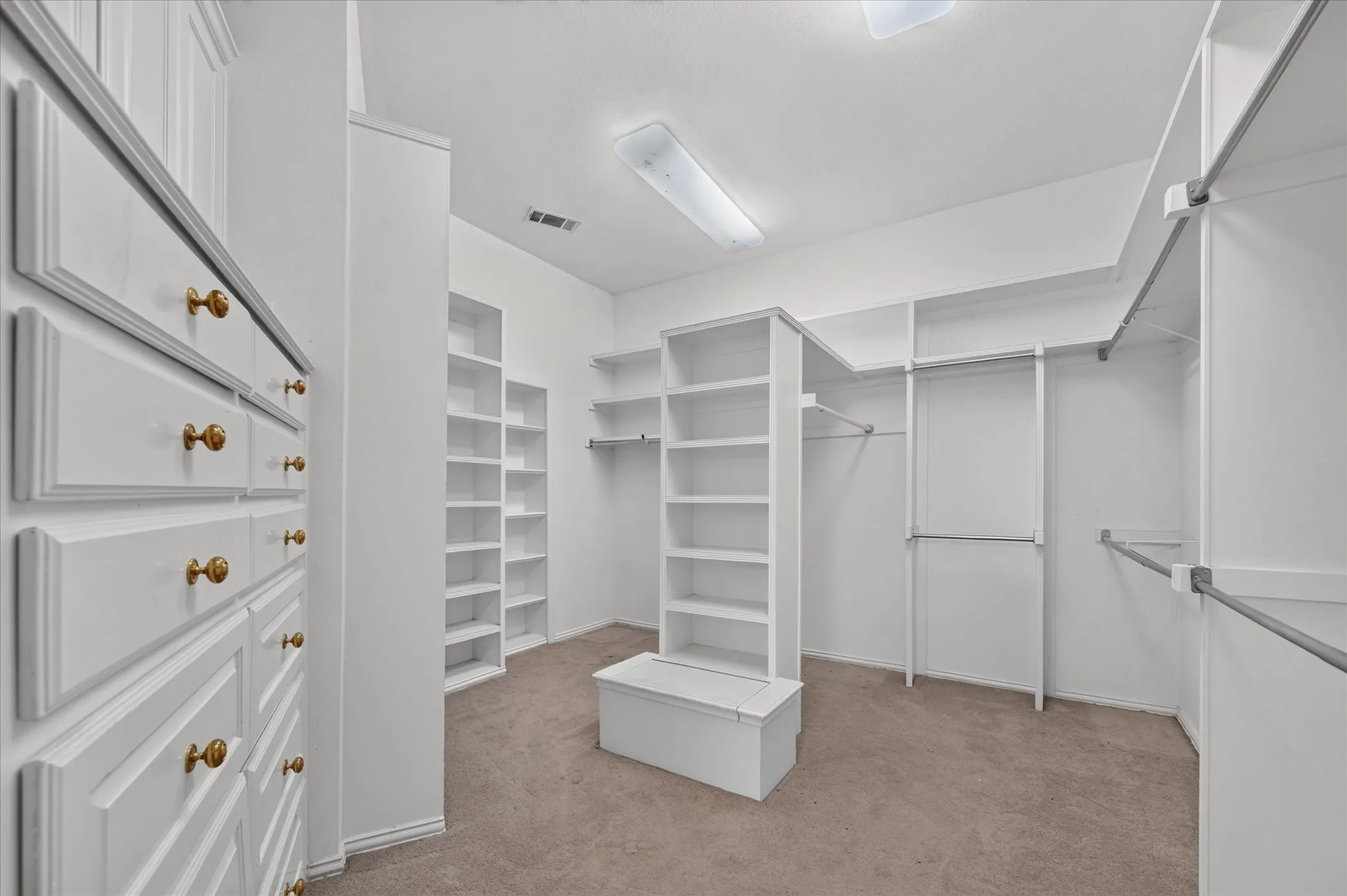 Single Family Residence For Sale in Dallas County , 7007 Spanky Branch Court, Dallas, Texas 75248, 6 Bedroom, 9 Bathroom, 3 Garage spaces, 7,908 Sqft, built in 1995, mls#21387810, Real Estate Agent in Dallas, Homes For Sale in Dallas county, Homes For Sale in Dallas, Realtor in Dallas Texas, Real Estate Brokerage Independent Realty Texas, Luminita Cordes Realtor