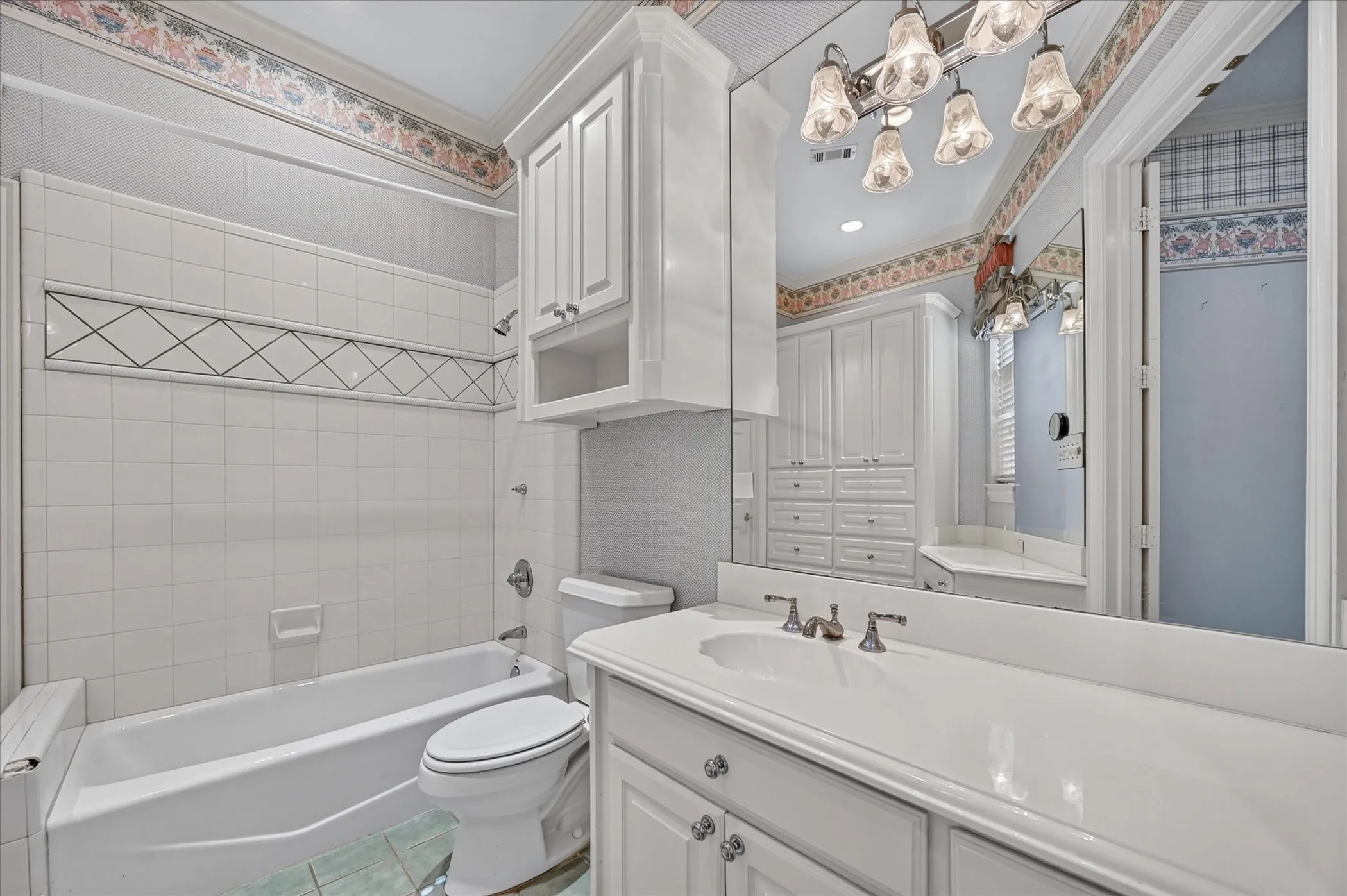 Single Family Residence For Sale in Dallas County , 7007 Spanky Branch Court, Dallas, Texas 75248, 6 Bedroom, 9 Bathroom, 3 Garage spaces, 7,908 Sqft, built in 1995, mls#21387810, Real Estate Agent in Dallas, Homes For Sale in Dallas county, Homes For Sale in Dallas, Realtor in Dallas Texas, Real Estate Brokerage Independent Realty Texas, Luminita Cordes Realtor