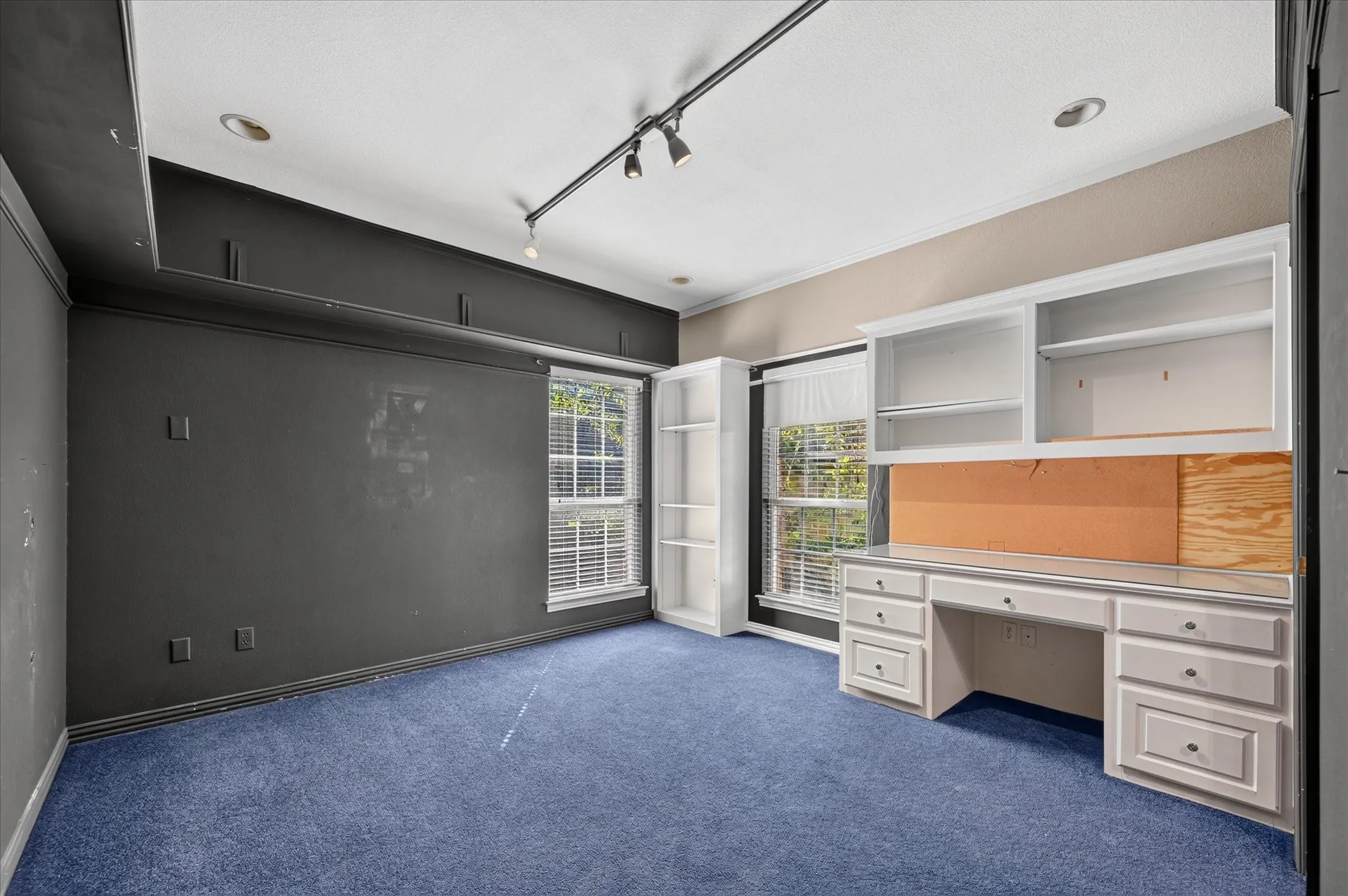 Single Family Residence For Sale in Dallas County , 7007 Spanky Branch Court, Dallas, Texas 75248, 6 Bedroom, 9 Bathroom, 3 Garage spaces, 7,908 Sqft, built in 1995, mls#21387810, Real Estate Agent in Dallas, Homes For Sale in Dallas county, Homes For Sale in Dallas, Realtor in Dallas Texas, Real Estate Brokerage Independent Realty Texas, Luminita Cordes Realtor