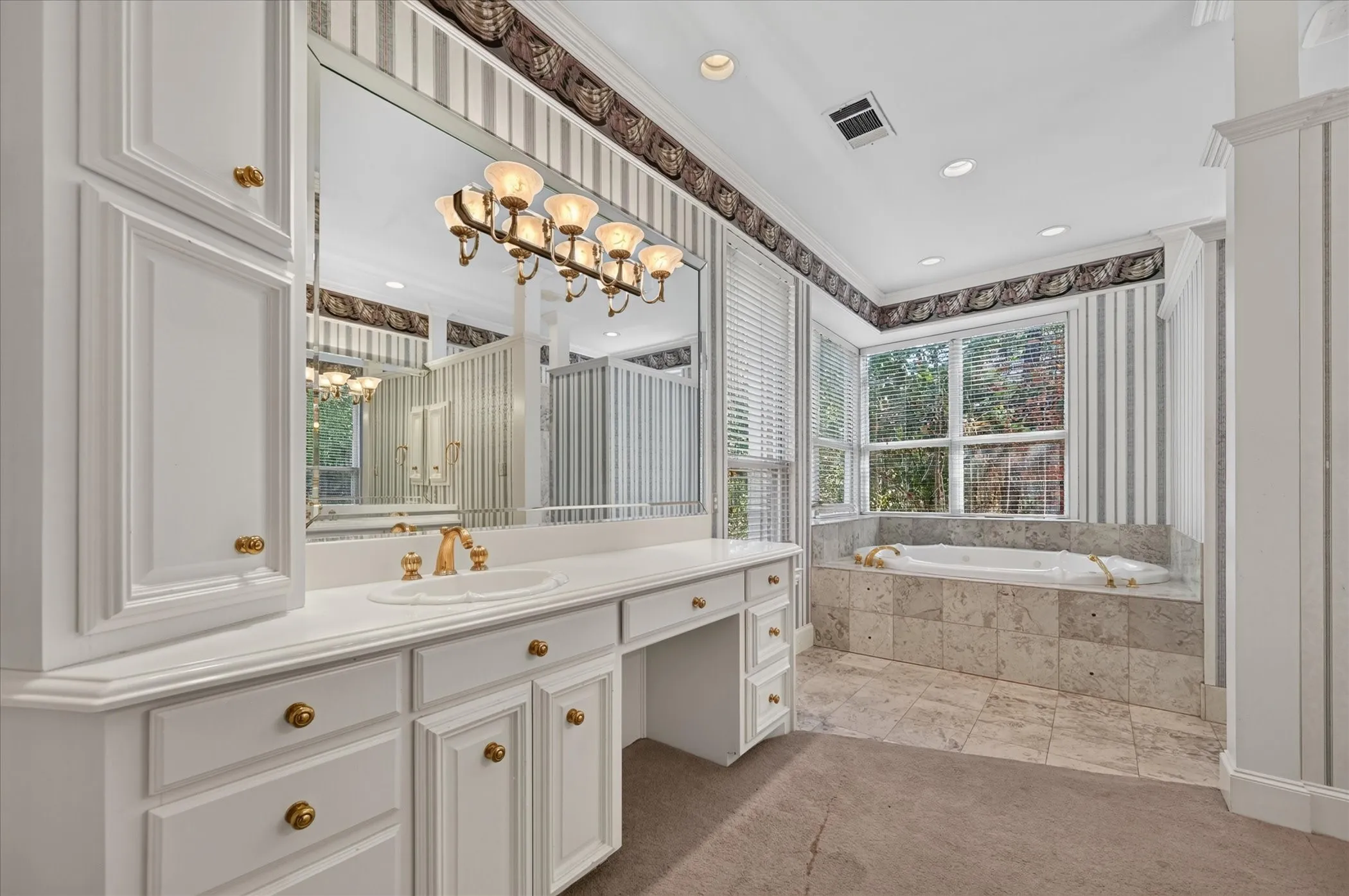 Single Family Residence For Sale in Dallas County , 7007 Spanky Branch Court, Dallas, Texas 75248, 6 Bedroom, 9 Bathroom, 3 Garage spaces, 7,908 Sqft, built in 1995, mls#21387810, Real Estate Agent in Dallas, Homes For Sale in Dallas county, Homes For Sale in Dallas, Realtor in Dallas Texas, Real Estate Brokerage Independent Realty Texas, Luminita Cordes Realtor