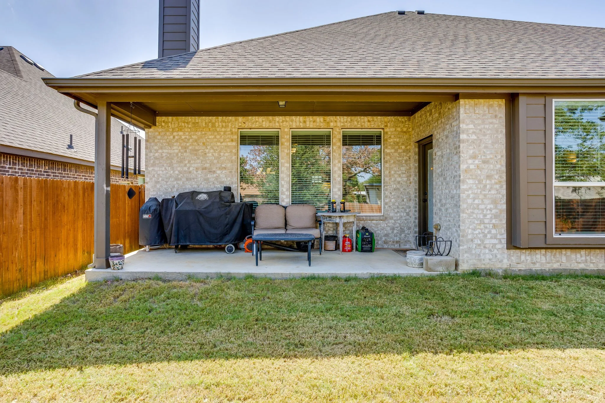 Single Family Residence For Sale in Johnson County , 1008 Wildwood Drive, Joshua, Texas 76058, 3 Bedroom, 3 Bathroom, 2 Garage spaces, 2,441 Sqft, built in 2021, mls#21389831, Real Estate Agent in Joshua, Homes For Sale in Johnson county, Homes For Sale in Joshua, Realtor in Joshua Texas, Real Estate Brokerage Independent Realty Texas, Luminita Cordes Realtor