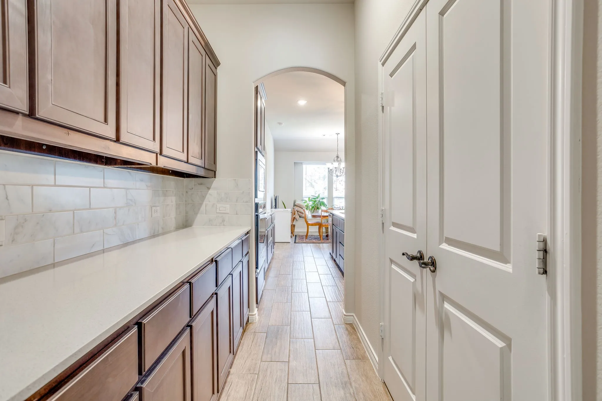 Single Family Residence For Sale in Johnson County , 1008 Wildwood Drive, Joshua, Texas 76058, 3 Bedroom, 3 Bathroom, 2 Garage spaces, 2,441 Sqft, built in 2021, mls#21389831, Real Estate Agent in Joshua, Homes For Sale in Johnson county, Homes For Sale in Joshua, Realtor in Joshua Texas, Real Estate Brokerage Independent Realty Texas, Luminita Cordes Realtor