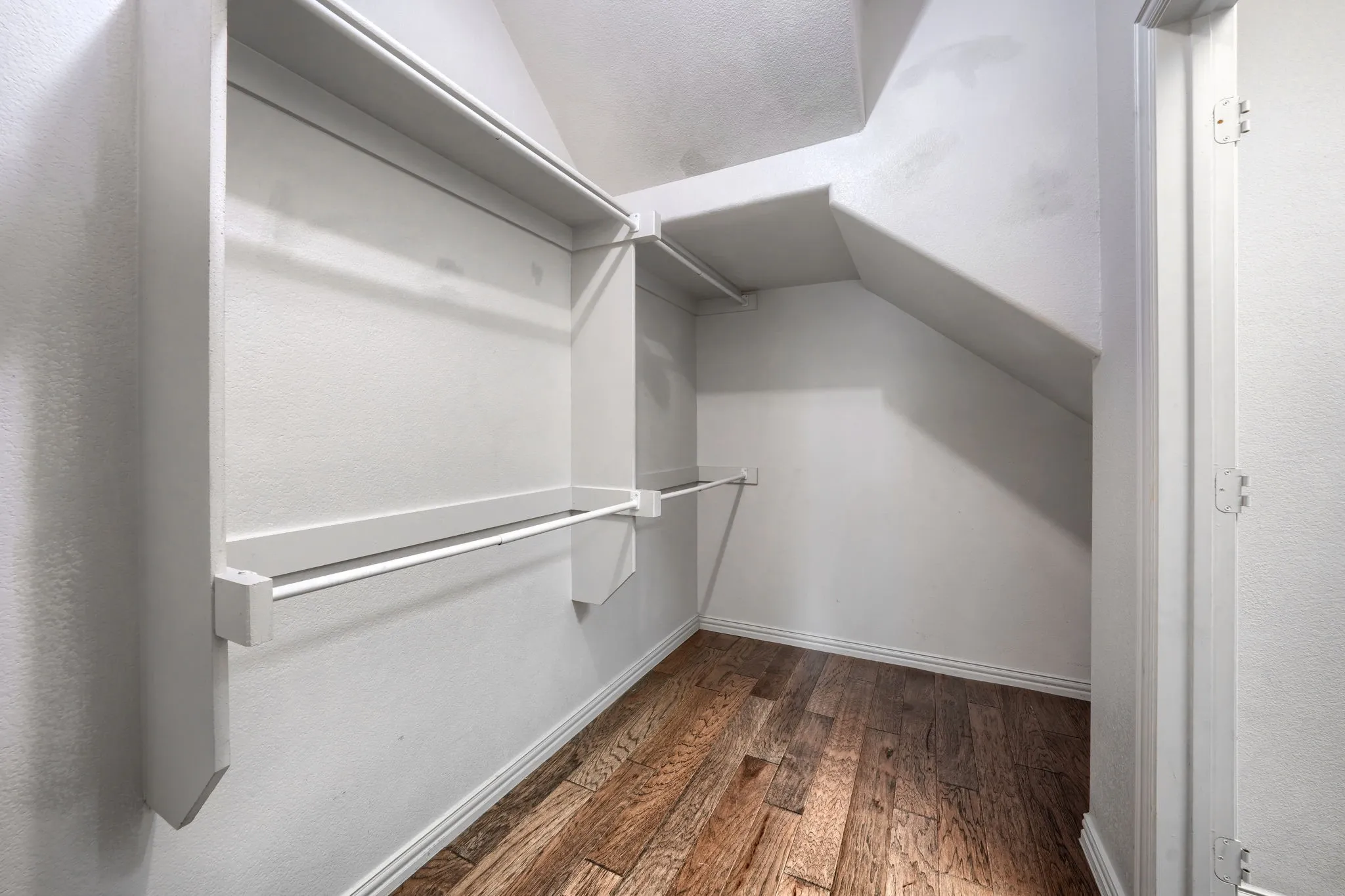 Townhouse For Sale in Collin County , 878 Merino Drive, Allen, Texas 75013, 3 Bedroom, 4 Bathroom, 2 Garage spaces, 2,123 Sqft, built in 2014, mls#21390046, Real Estate Agent in Allen, Homes For Sale in Collin county, Homes For Sale in Allen, Realtor in Allen Texas, Real Estate Brokerage Independent Realty Texas, Luminita Cordes Realtor