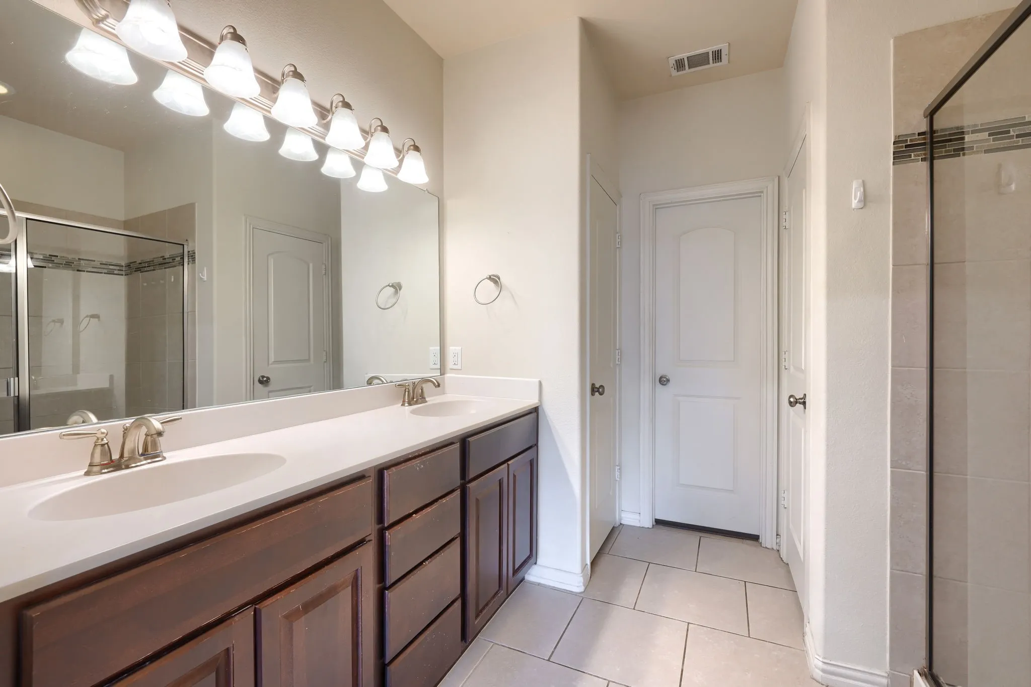 Townhouse For Sale in Collin County , 878 Merino Drive, Allen, Texas 75013, 3 Bedroom, 4 Bathroom, 2 Garage spaces, 2,123 Sqft, built in 2014, mls#21390046, Real Estate Agent in Allen, Homes For Sale in Collin county, Homes For Sale in Allen, Realtor in Allen Texas, Real Estate Brokerage Independent Realty Texas, Luminita Cordes Realtor