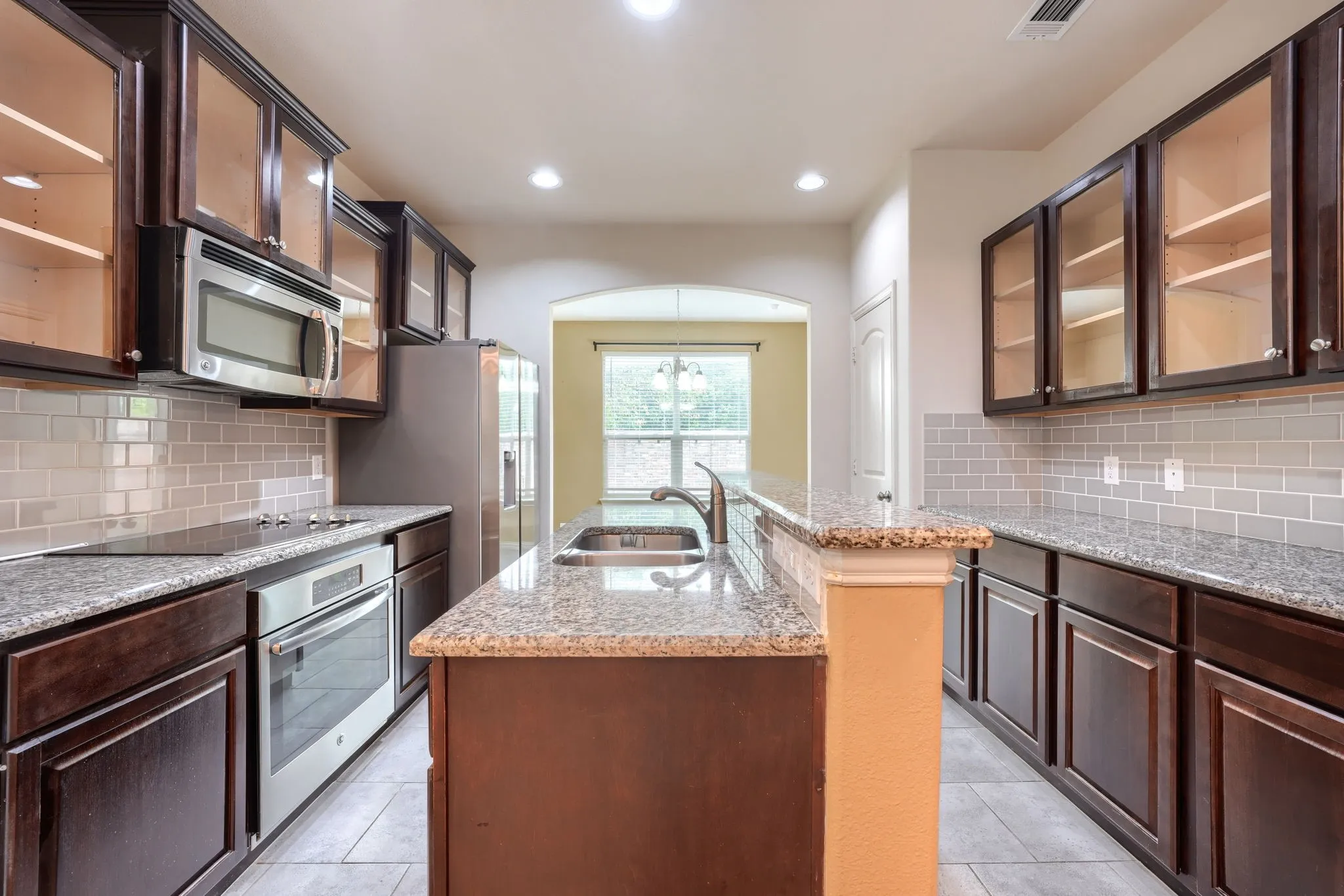 Townhouse For Sale in Collin County , 878 Merino Drive, Allen, Texas 75013, 3 Bedroom, 4 Bathroom, 2 Garage spaces, 2,123 Sqft, built in 2014, mls#21390046, Real Estate Agent in Allen, Homes For Sale in Collin county, Homes For Sale in Allen, Realtor in Allen Texas, Real Estate Brokerage Independent Realty Texas, Luminita Cordes Realtor