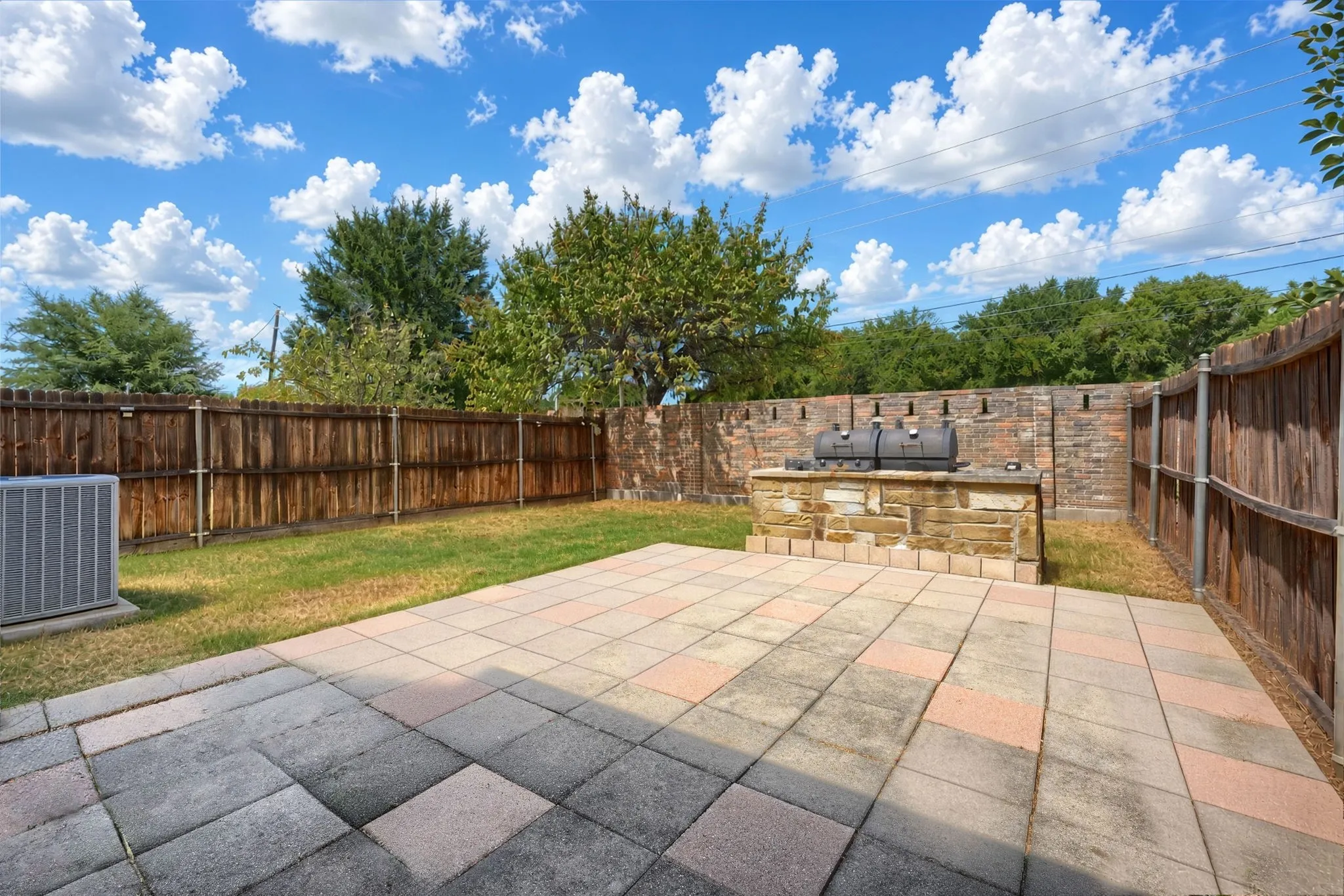 With Outdoor Grill