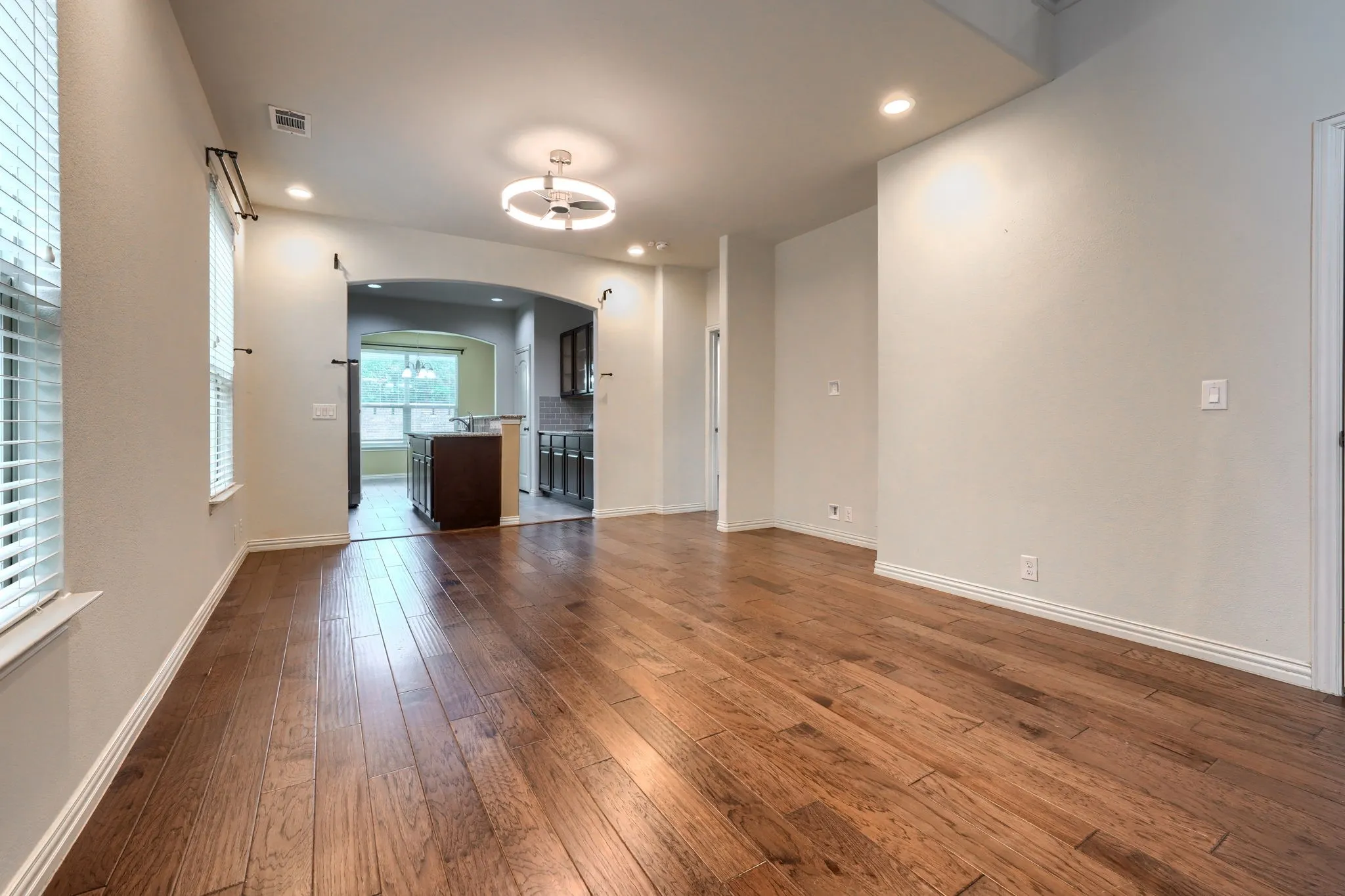 Townhouse For Sale in Collin County , 878 Merino Drive, Allen, Texas 75013, 3 Bedroom, 4 Bathroom, 2 Garage spaces, 2,123 Sqft, built in 2014, mls#21390046, Real Estate Agent in Allen, Homes For Sale in Collin county, Homes For Sale in Allen, Realtor in Allen Texas, Real Estate Brokerage Independent Realty Texas, Luminita Cordes Realtor