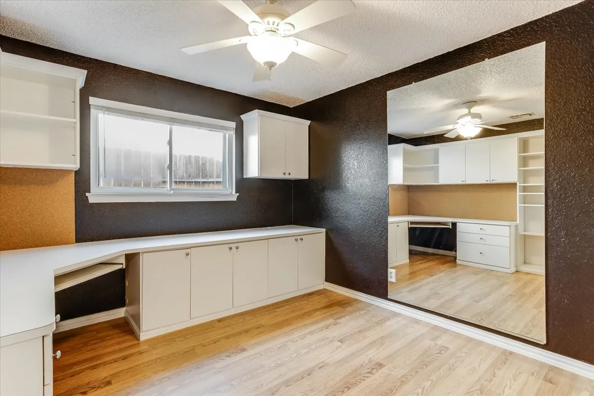 Single Family Residence For Sale in Tarrant County , 4101 Chipwood Court, Arlington, Texas 76017, 4 Bedroom, 3 Bathroom, 2 Garage spaces, 2,141 Sqft, built in 1981, mls#21381434, Real Estate Agent in Arlington, Homes For Sale in Tarrant county, Homes For Sale in Arlington, Realtor in Arlington Texas, Real Estate Brokerage Independent Realty Texas, Luminita Cordes Realtor