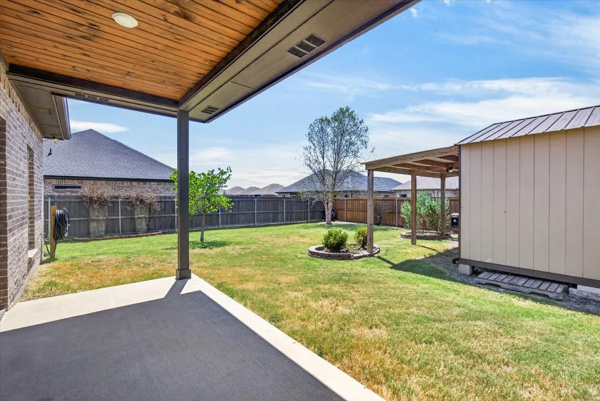 Single Family Residence For Sale in Kaufman County , 2112 Cole Street, Mabank, Texas 75147, 3 Bedroom, 2 Bathroom, 2 Garage spaces, 1,465 Sqft, built in 2021, mls#21389953, Real Estate Agent in Mabank, Homes For Sale in Kaufman county, Homes For Sale in Mabank, Realtor in Mabank Texas, Real Estate Brokerage Independent Realty Texas, Luminita Cordes Realtor