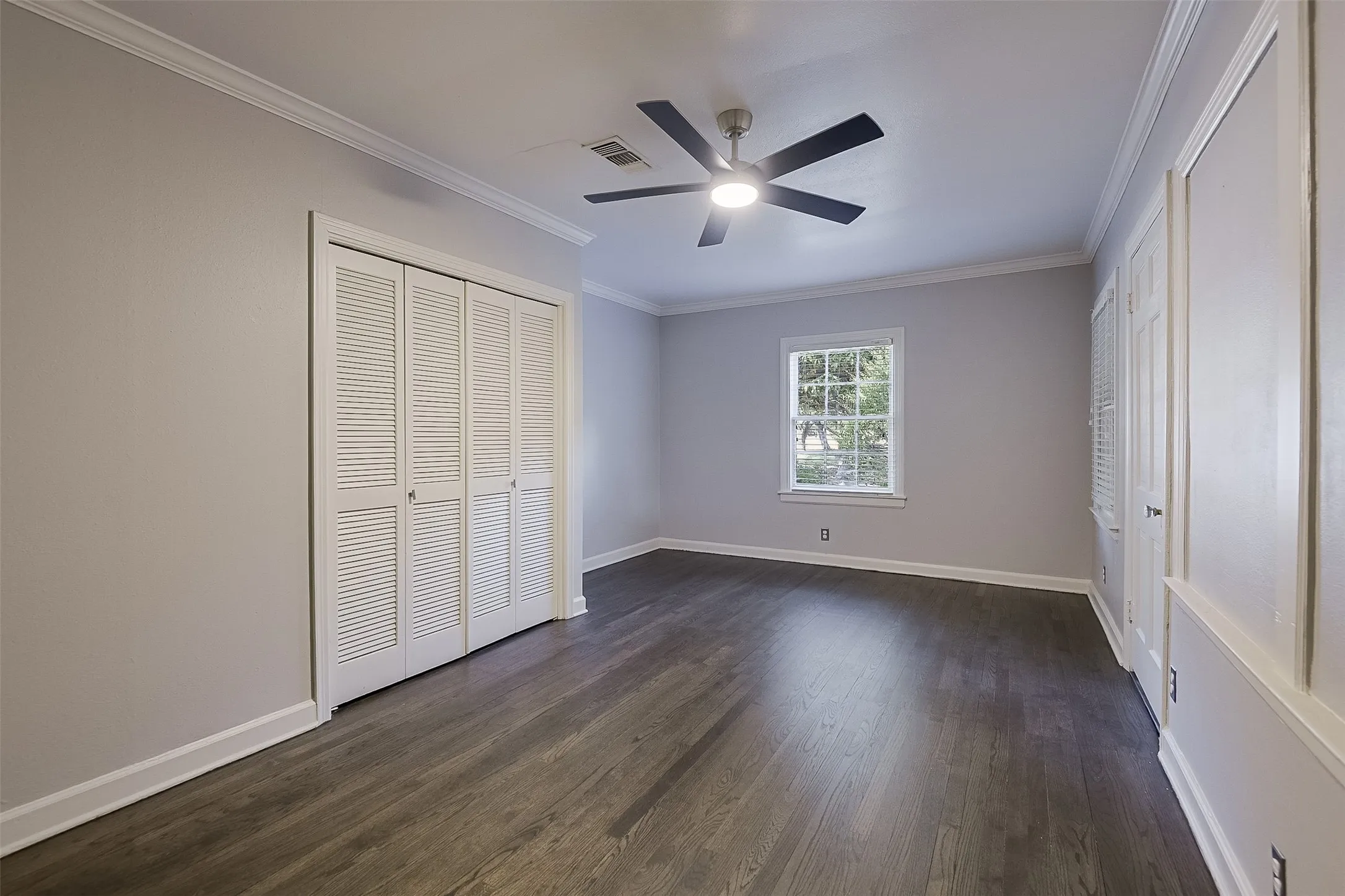Single Family Residence For Sale in Ellis County , 606 Bryson Street, Waxahachie, Texas 75165, 4 Bedroom, 3 Bathroom, Garage spaces, 2,112 Sqft, built in 1945, mls#21388853, Real Estate Agent in Waxahachie, Homes For Sale in Ellis county, Homes For Sale in Waxahachie, Realtor in Waxahachie Texas, Real Estate Brokerage Independent Realty Texas, Luminita Cordes Realtor
