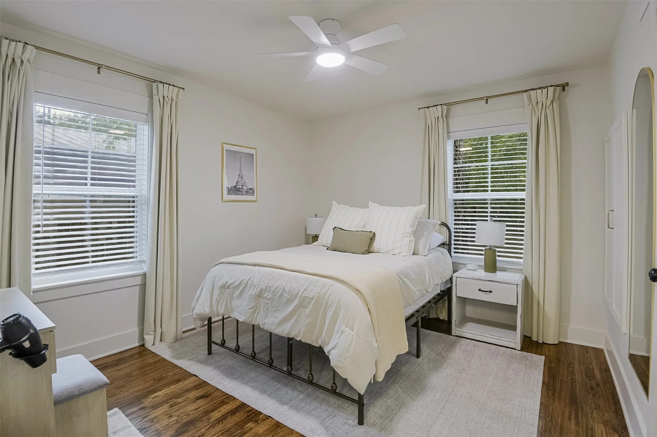 Single Family Residence For Sale in Ellis County , 313 Highland Avenue, Waxahachie, Texas 75165, 3 Bedroom, 1 Bathroom, Garage spaces, 1,072 Sqft, built in 1963, mls#21388729, Real Estate Agent in Waxahachie, Homes For Sale in Ellis county, Homes For Sale in Waxahachie, Realtor in Waxahachie Texas, Real Estate Brokerage Independent Realty Texas, Luminita Cordes Realtor